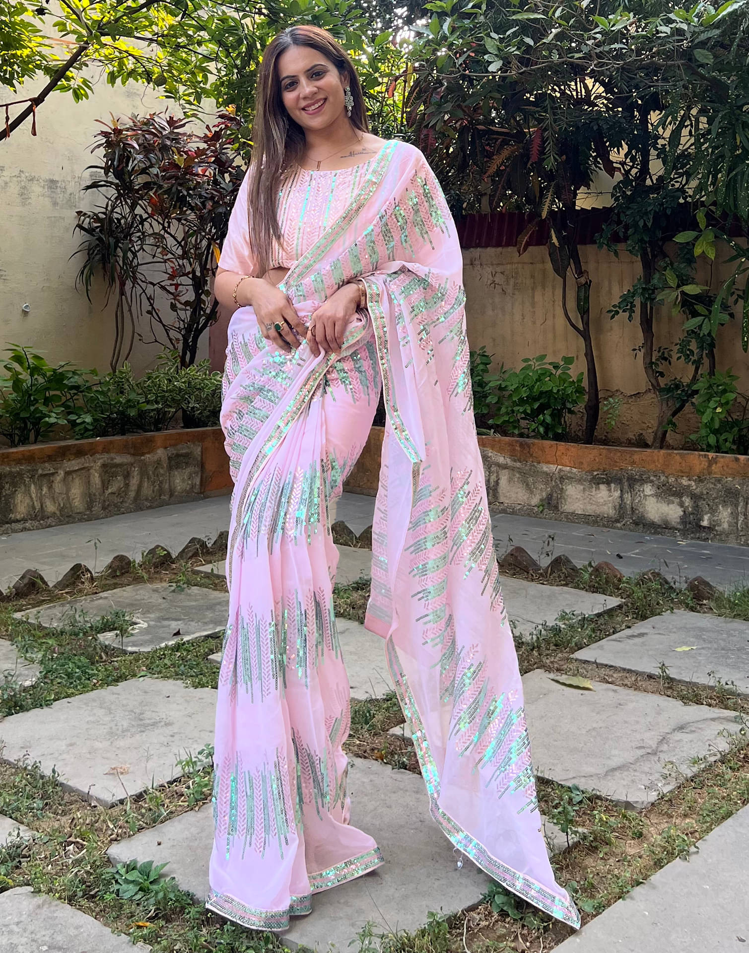     			Samah Georgette Embellished Saree With Unstitched Blouse Piece ( Pink )