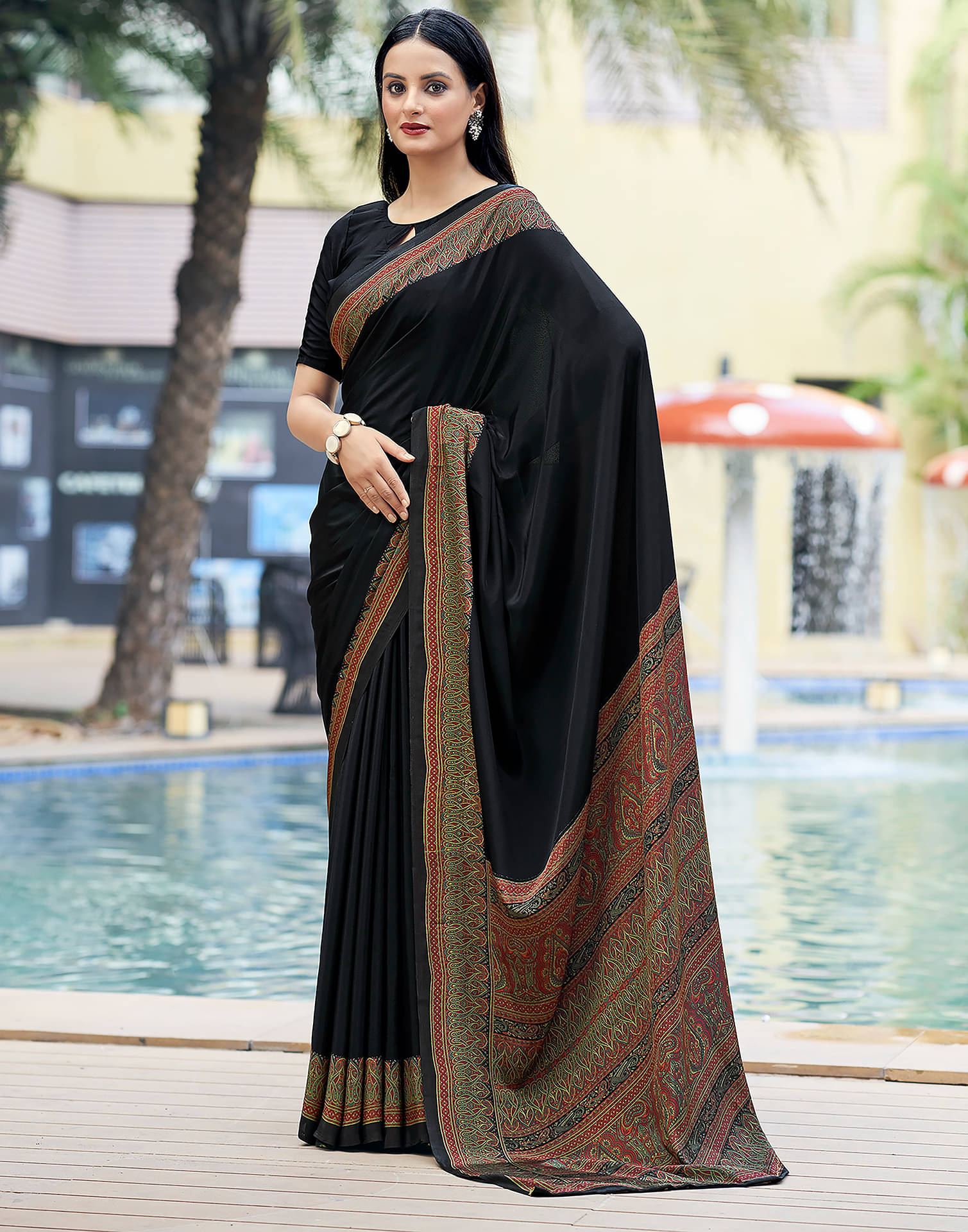 Samah Silk Printed Saree With Unstitched Blouse Piece ( Black ) Samah Silk Printed Saree With Unstitched Blouse Piece ( Black )
