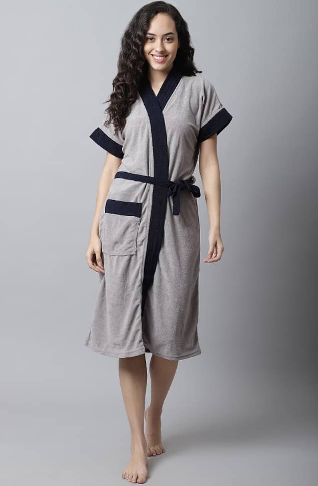     			Poorak Grey Free Size Bathrobe ( Pack of 1 )