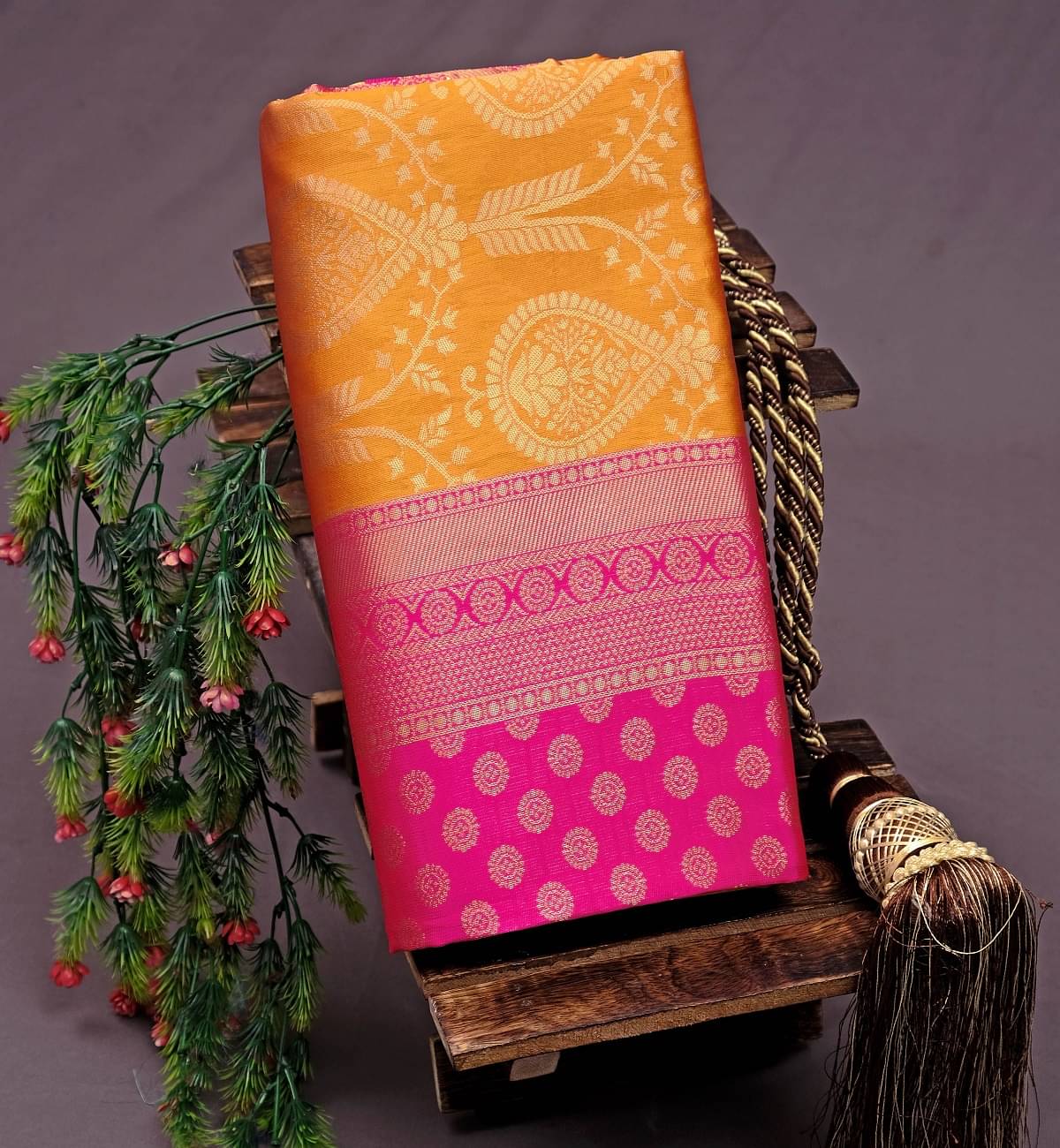 Aika Banarasi Silk Embellished Saree With Unstitched Blouse Piece ( Yellow ) Aika Banarasi Silk Embellished Saree With Unstitched Blouse Piece ( Yellow )