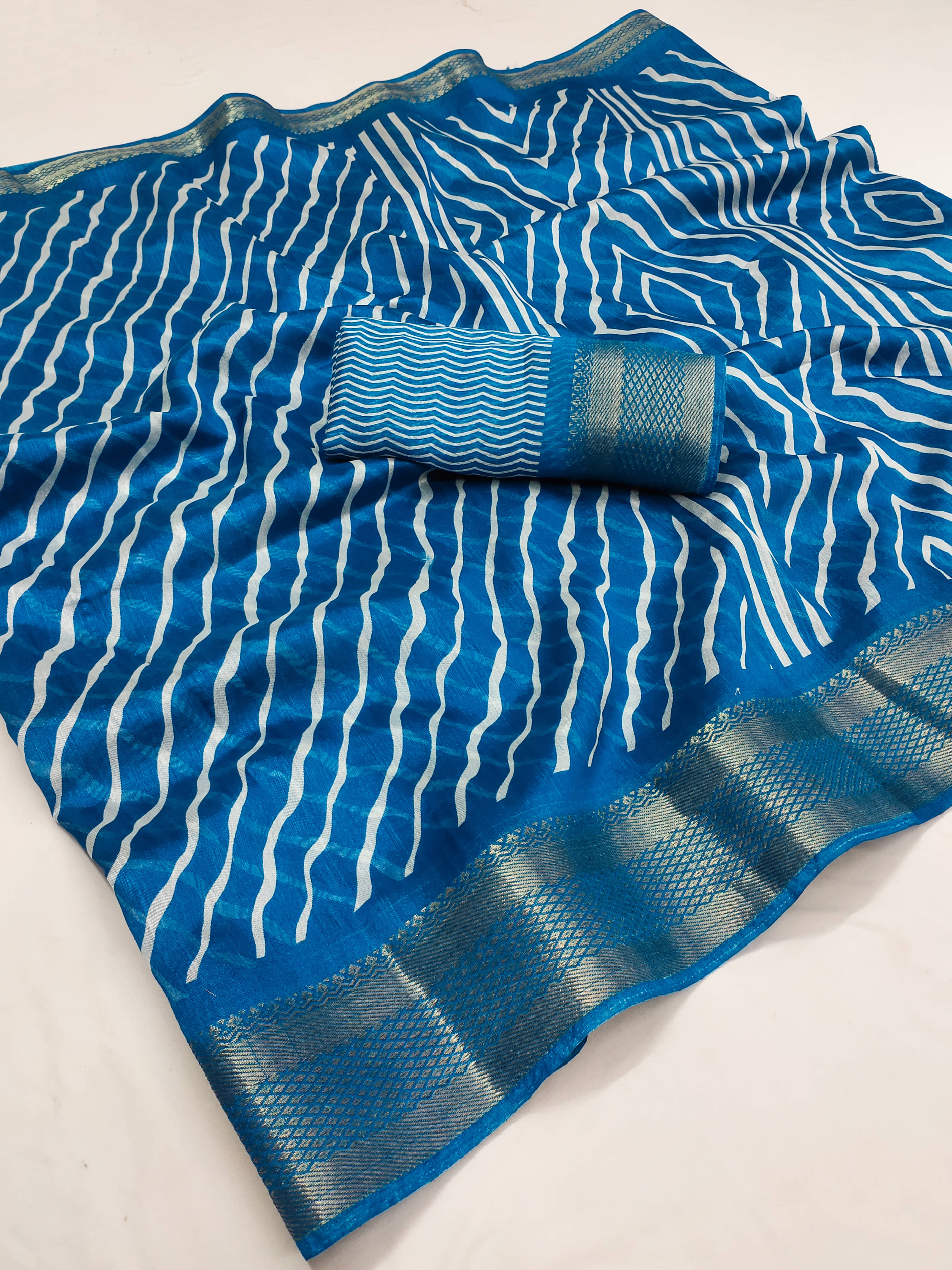 HEMA SILK MILLS Cotton Blend Printed Saree With Unstitched Blouse Piece ( Blue ) HEMA SILK MILLS Cotton Blend Printed Saree With Unstitched Blouse Piece ( Blue )
