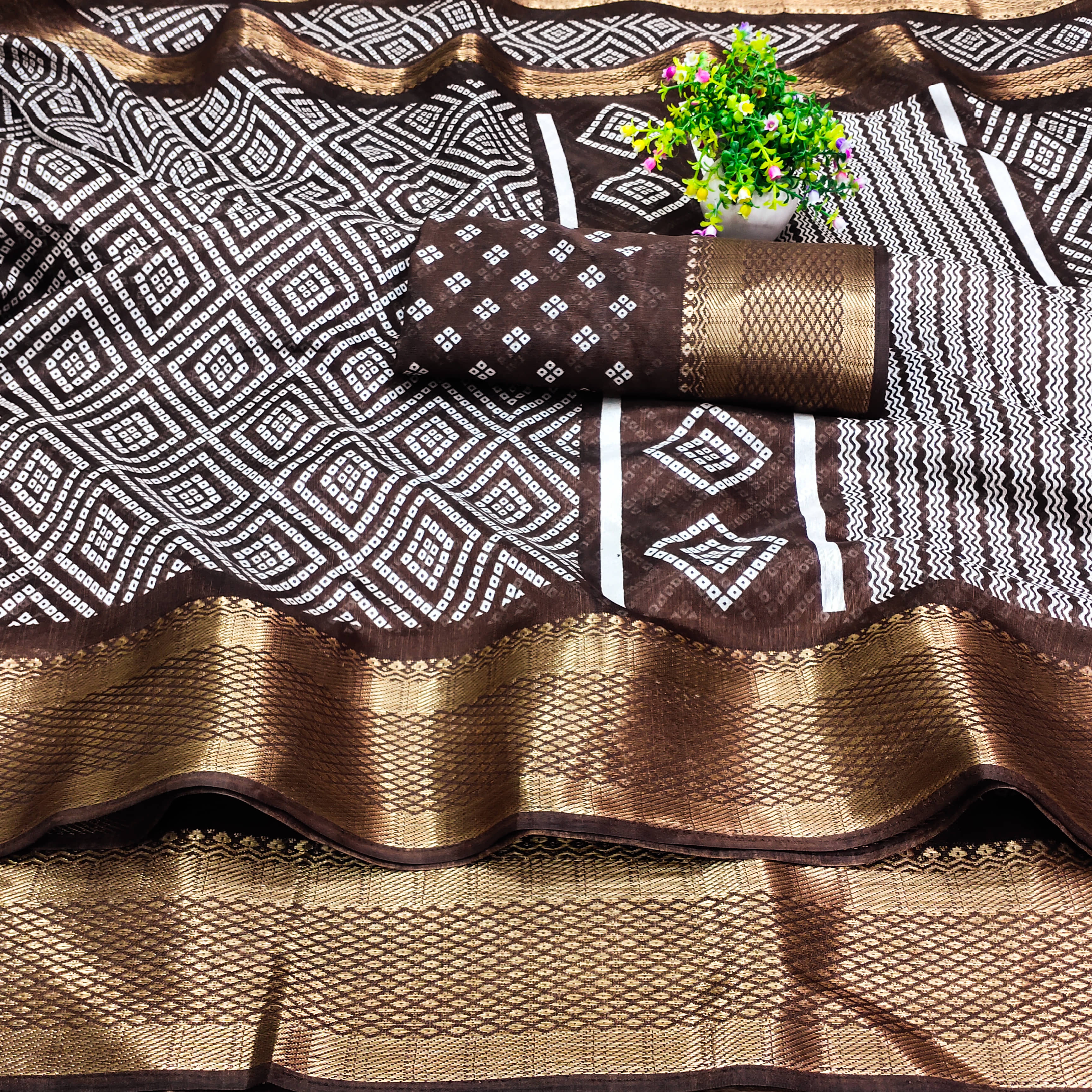HEMA SILK MILLS Cotton Blend Printed Saree With Unstitched Blouse Piece ( Blue ) - Sarees | Buy online on ZillyBuy