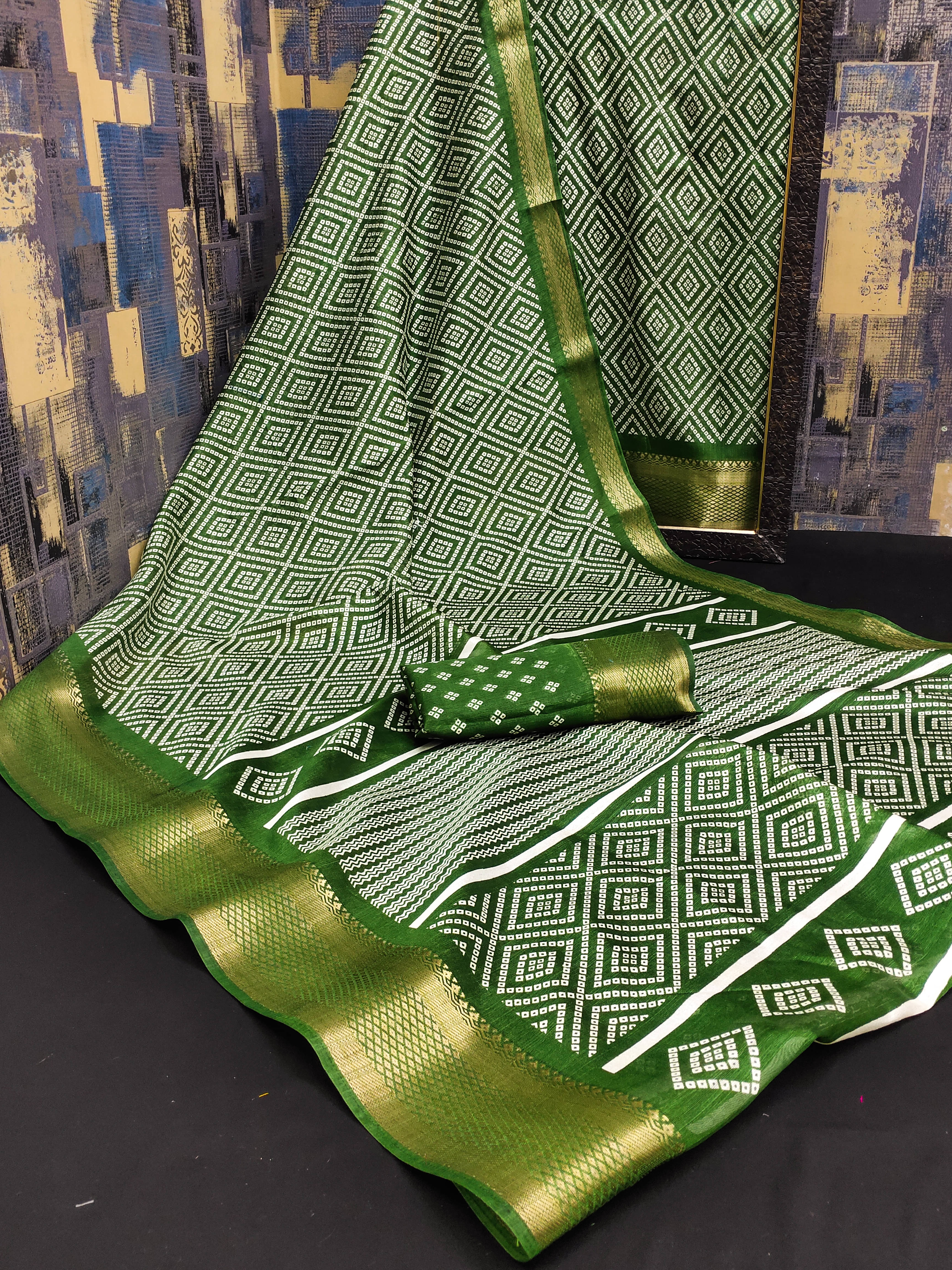     			HEMA SILK MILLS Cotton Blend Printed Saree With Unstitched Blouse Piece ( Green )