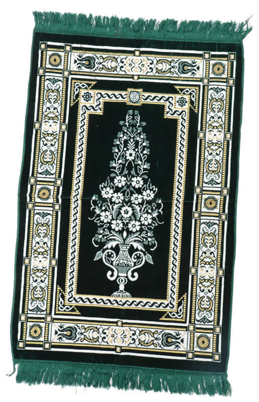 ADIRNY Green Single Regular Velvet Prayer Mat ( 110 X 70 cm ) ADIRNY Green Single Regular Velvet Prayer Mat ( 110 X 70 cm )