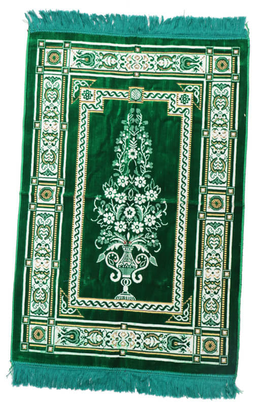     			ADIRNY Green Single Regular Velvet Prayer Mat ( 110 X 70 cm )