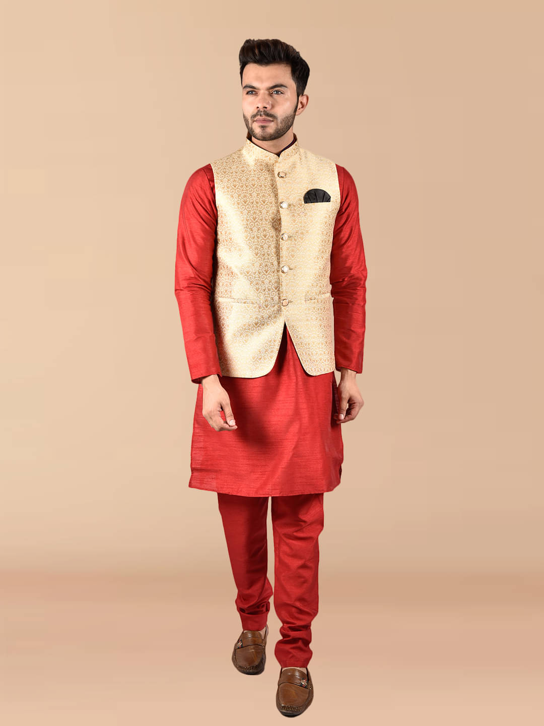     			PRINTCULTR Red Silk Regular Fit Men's Kurta Pyjama Set ( Pack of 1 )
