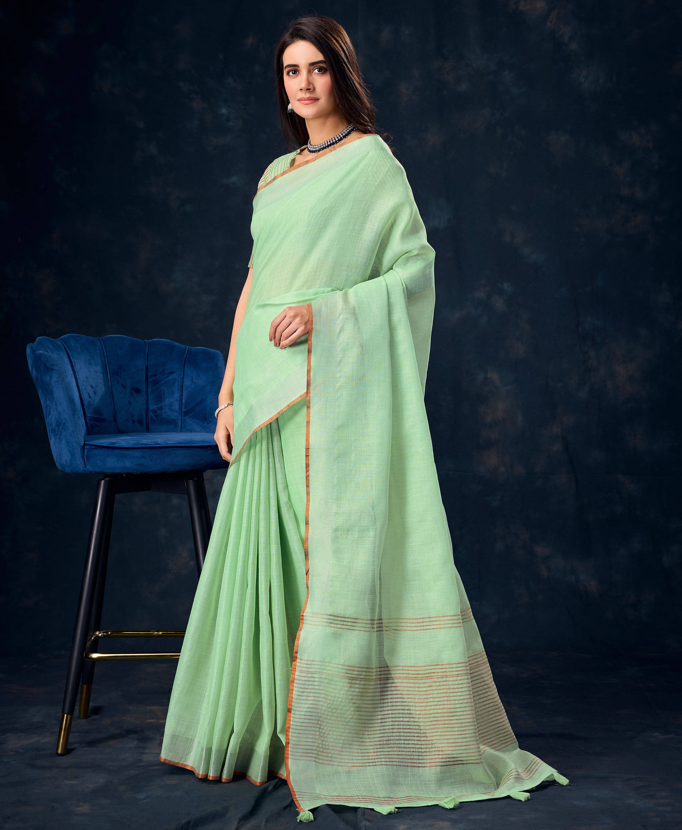 Rekha Maniyar Linen Solid Saree With Unstitched Blouse Piece ( Green )     			Rekha Maniyar Linen Solid Saree With Unstitched Blouse Piece ( Green )