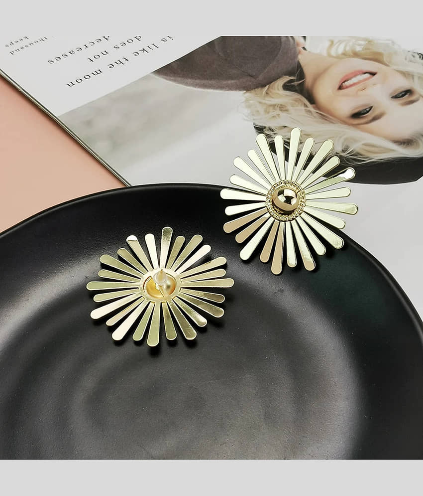 Thrillz Korean Stud Earrings ( Gold , Pack of 1 ) - Earrings | Buy online on ZillyBuy