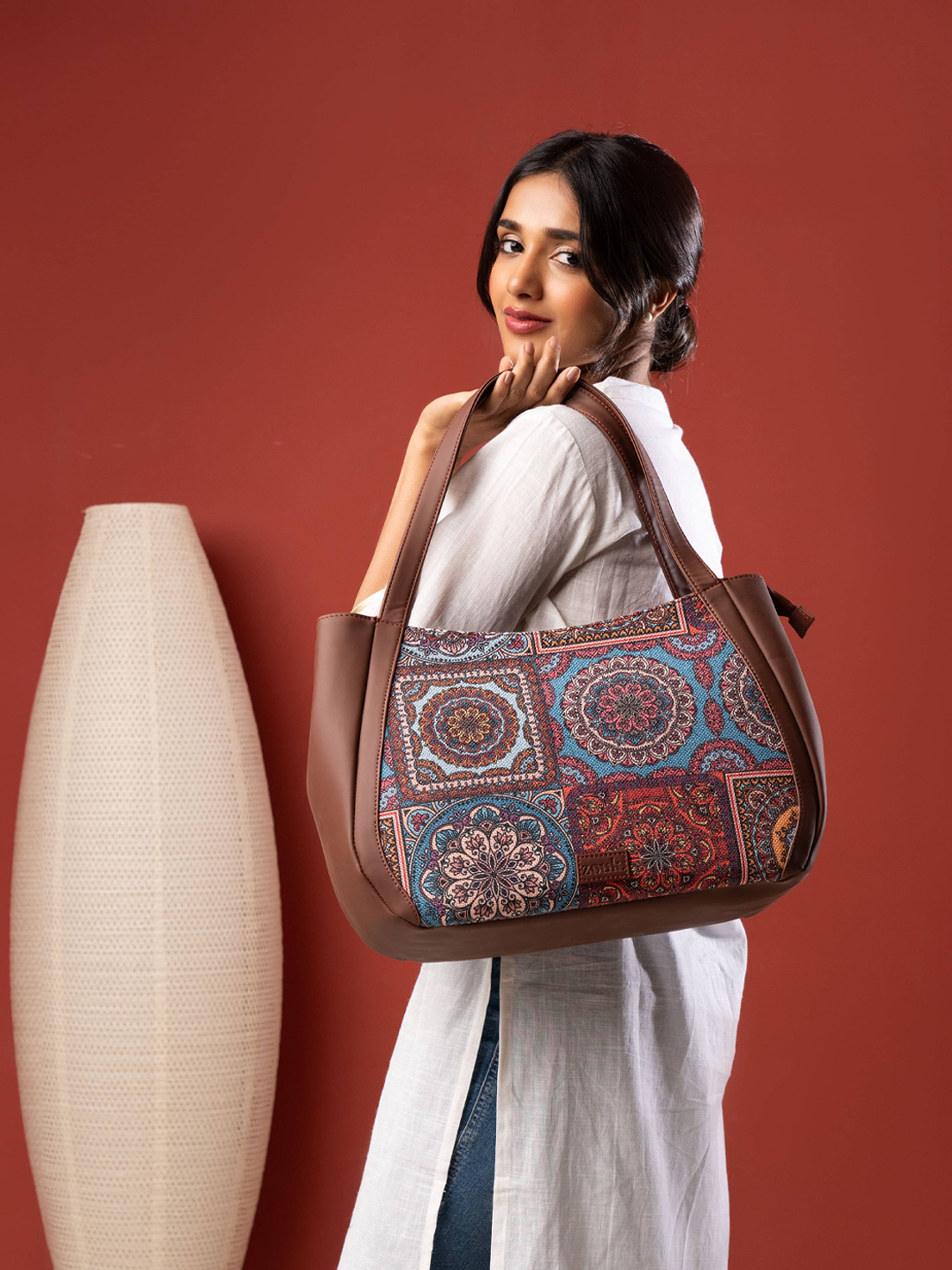    			Zouk Shoulder Bag Jute Set of 1 ( Multicolor )