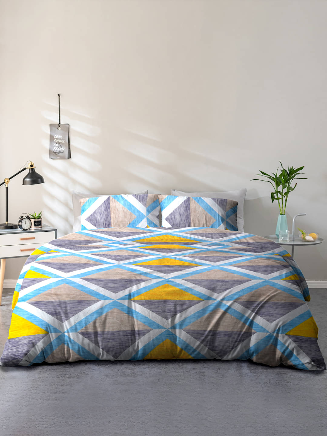     			Cortina Cotton 1 Double Queen Bedsheet with 2 Pillow Covers ( Gray )