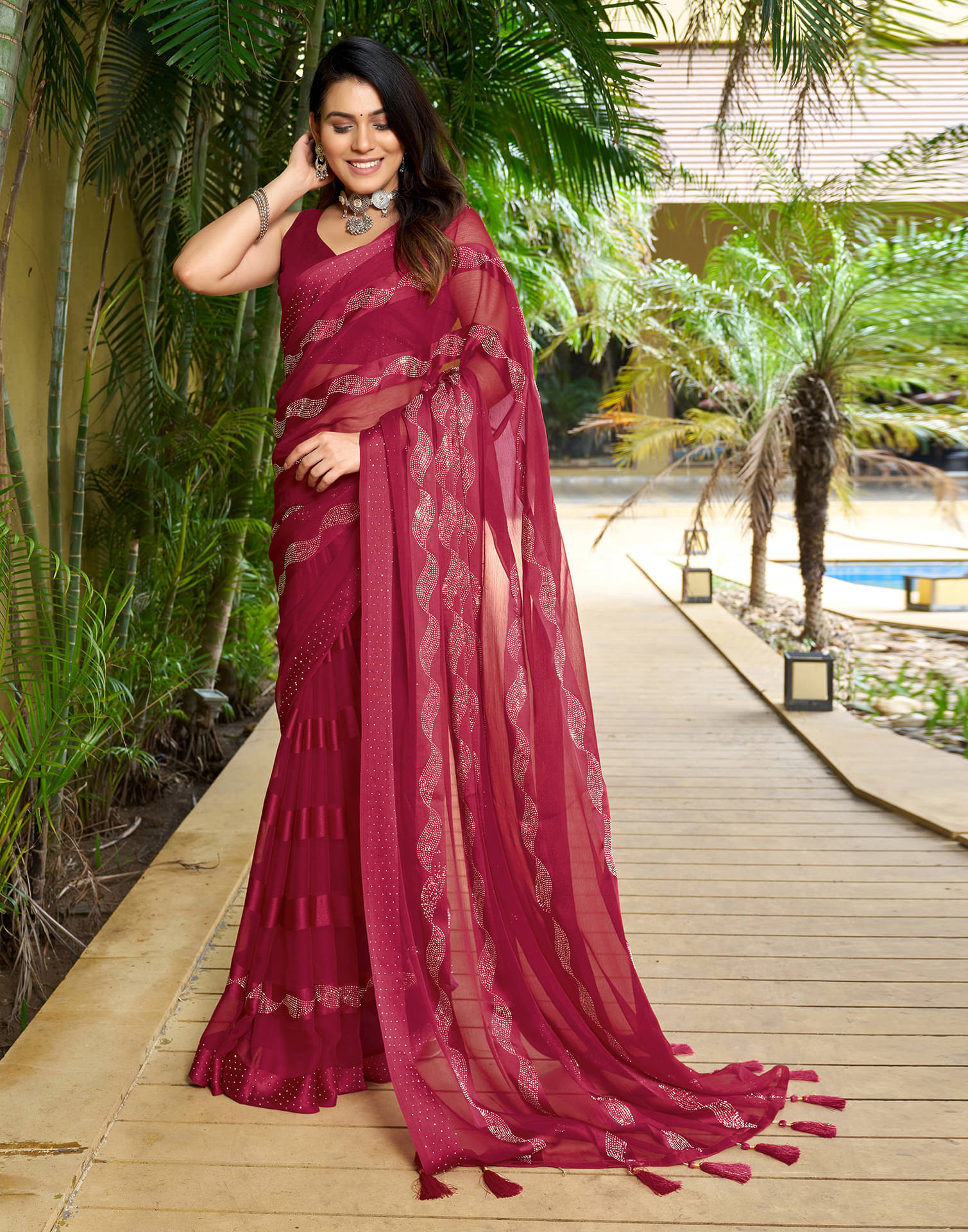 Satrani Chiffon Embellished Saree With Unstitched Blouse Piece ( Red ) Satrani Chiffon Embellished Saree With Unstitched Blouse Piece ( Red )