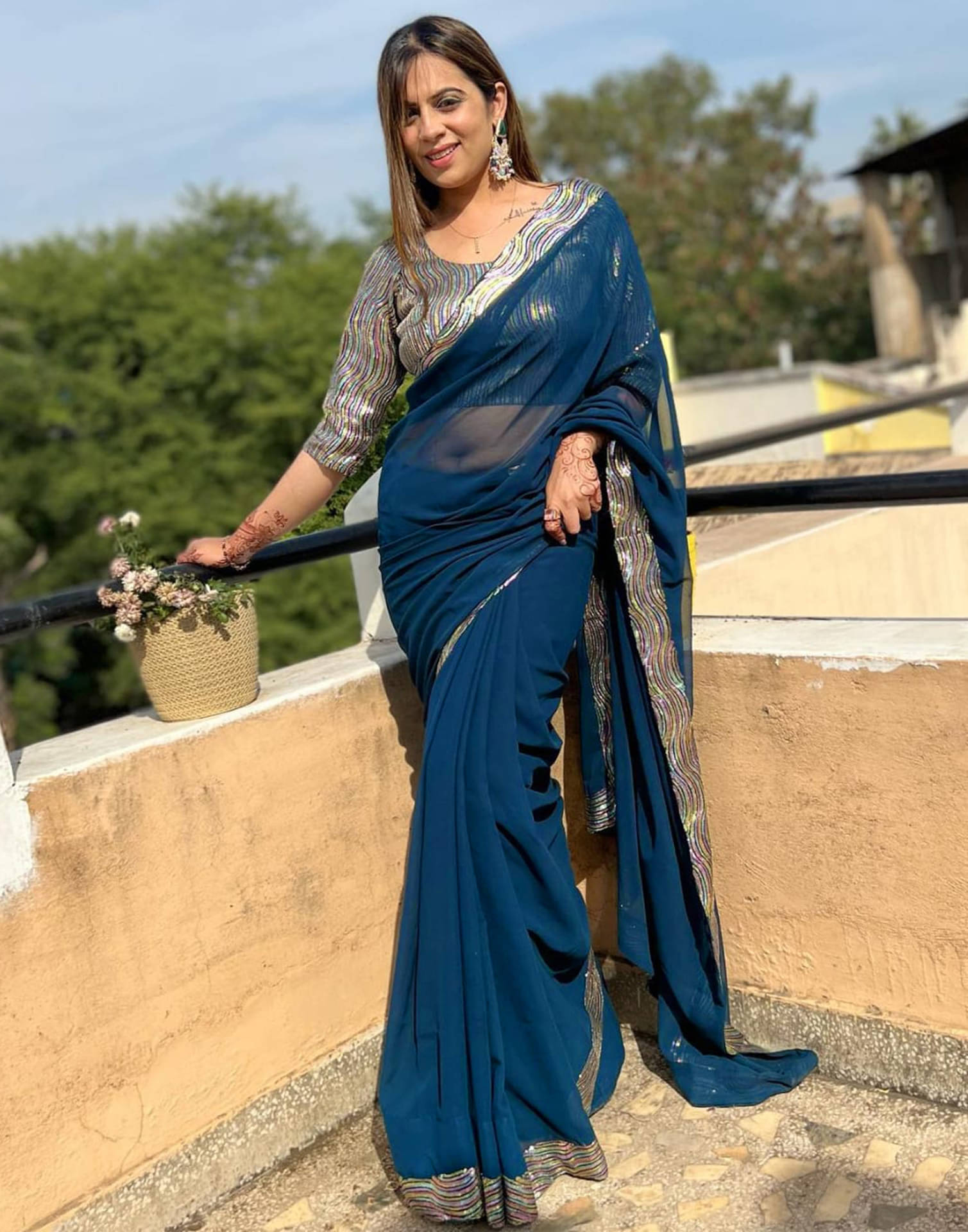     			Satrani Georgette Embroidered Saree With Unstitched Blouse Piece ( Navy Blue )