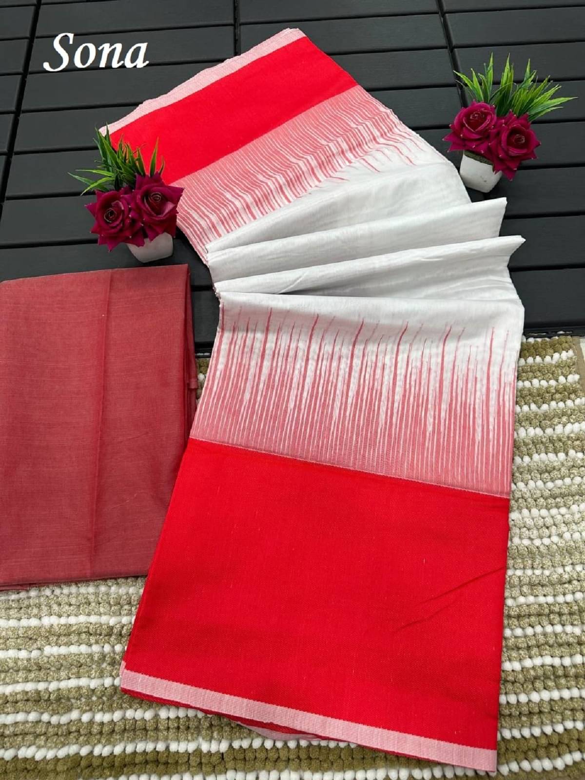 Apnisha Banarasi Silk Embellished Saree With Unstitched Blouse Piece ( Red ) Apnisha Banarasi Silk Embellished Saree With Unstitched Blouse Piece ( Red )