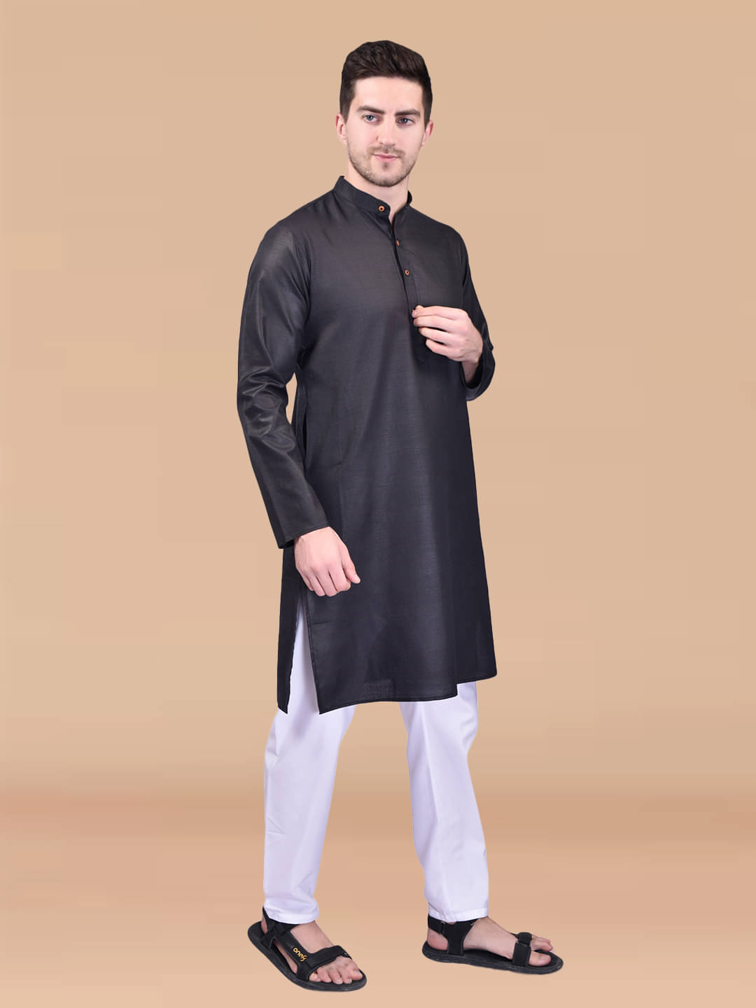     			PRINTCULTR Black Cotton Regular Fit Men's Kurta Pyjama Set ( Pack of 1 )