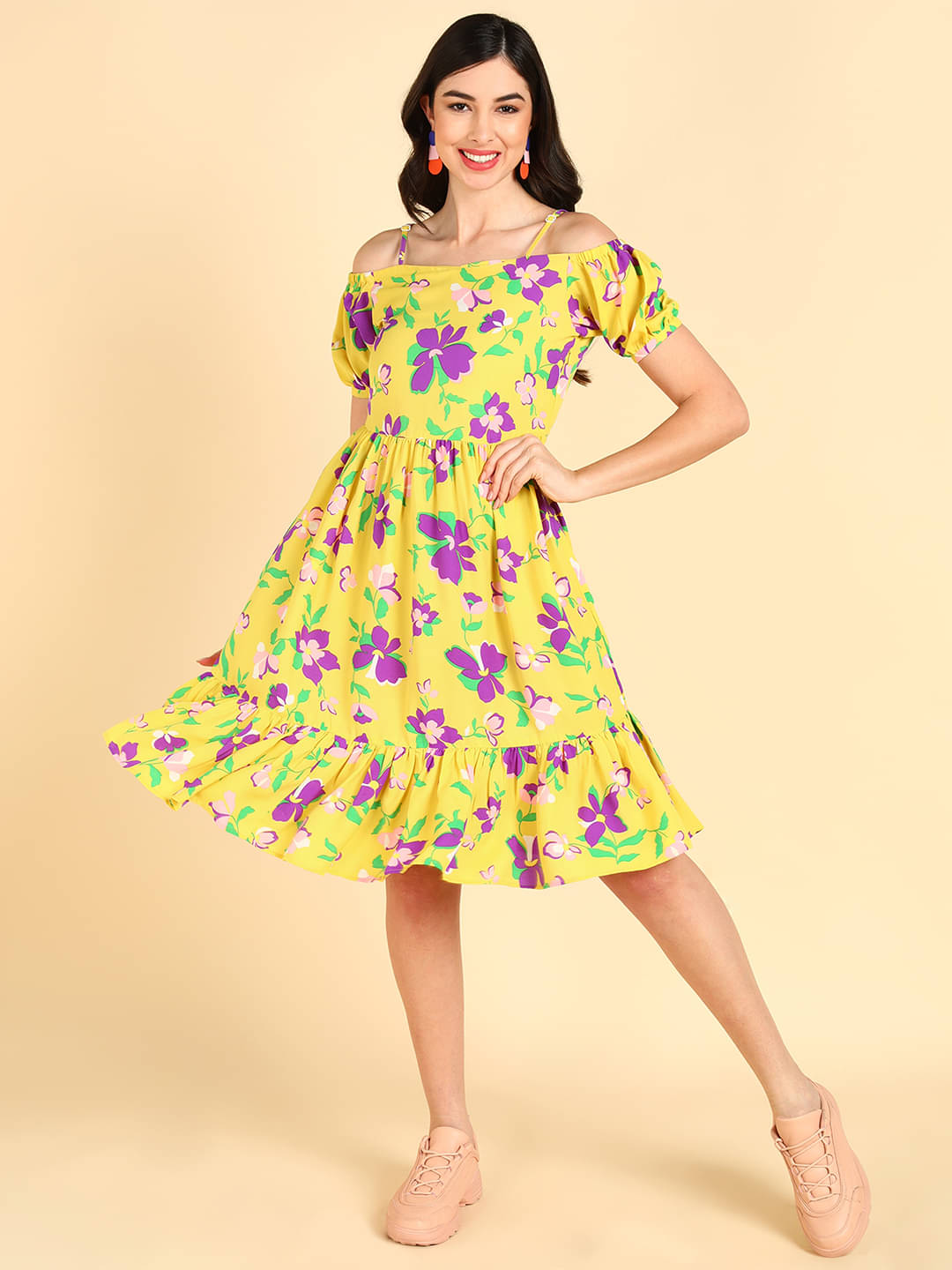     			Vaamsi Women Georgette Printed Fit & Flare Dress ( Yellow )