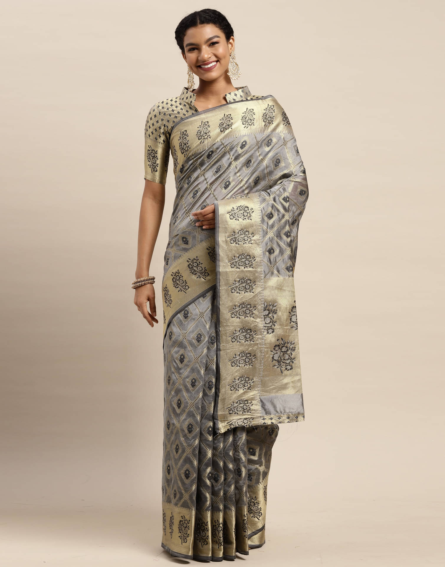 Samah Organza Woven Saree With Unstitched Blouse Piece ( Grey ) Samah Organza Woven Saree With Unstitched Blouse Piece ( Grey )