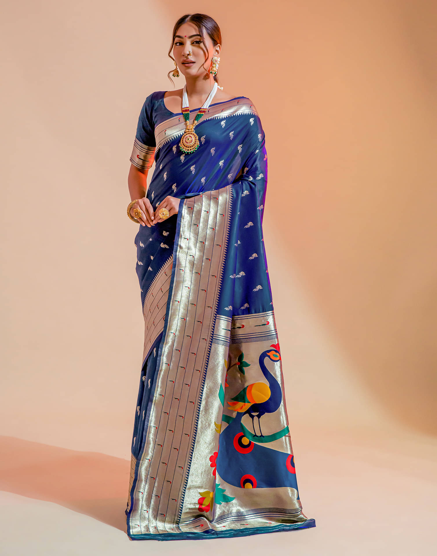     			Samah Silk Woven Saree With Unstitched Blouse Piece ( Navy Blue )