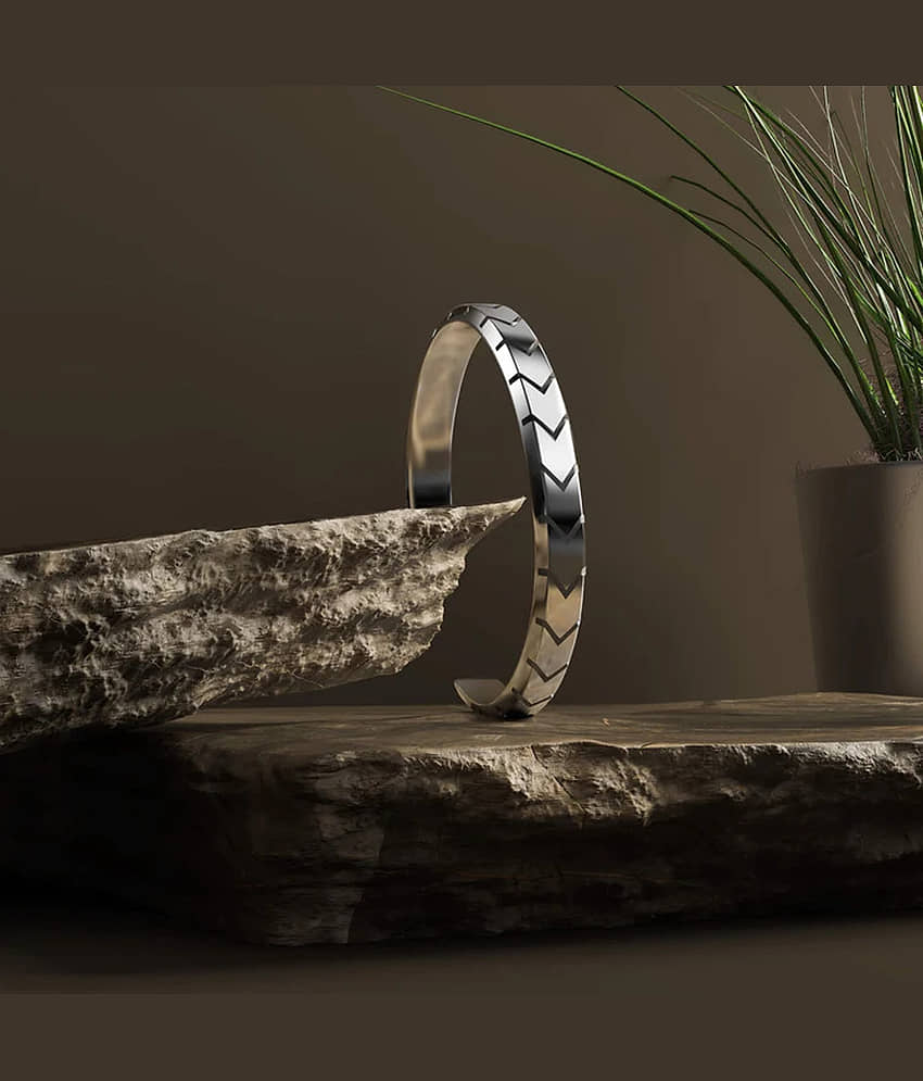 FASHION FRILL Silver Bracelet ( Pack of 1 ) - Bangles & Bracelets | Buy online on ZillyBuy