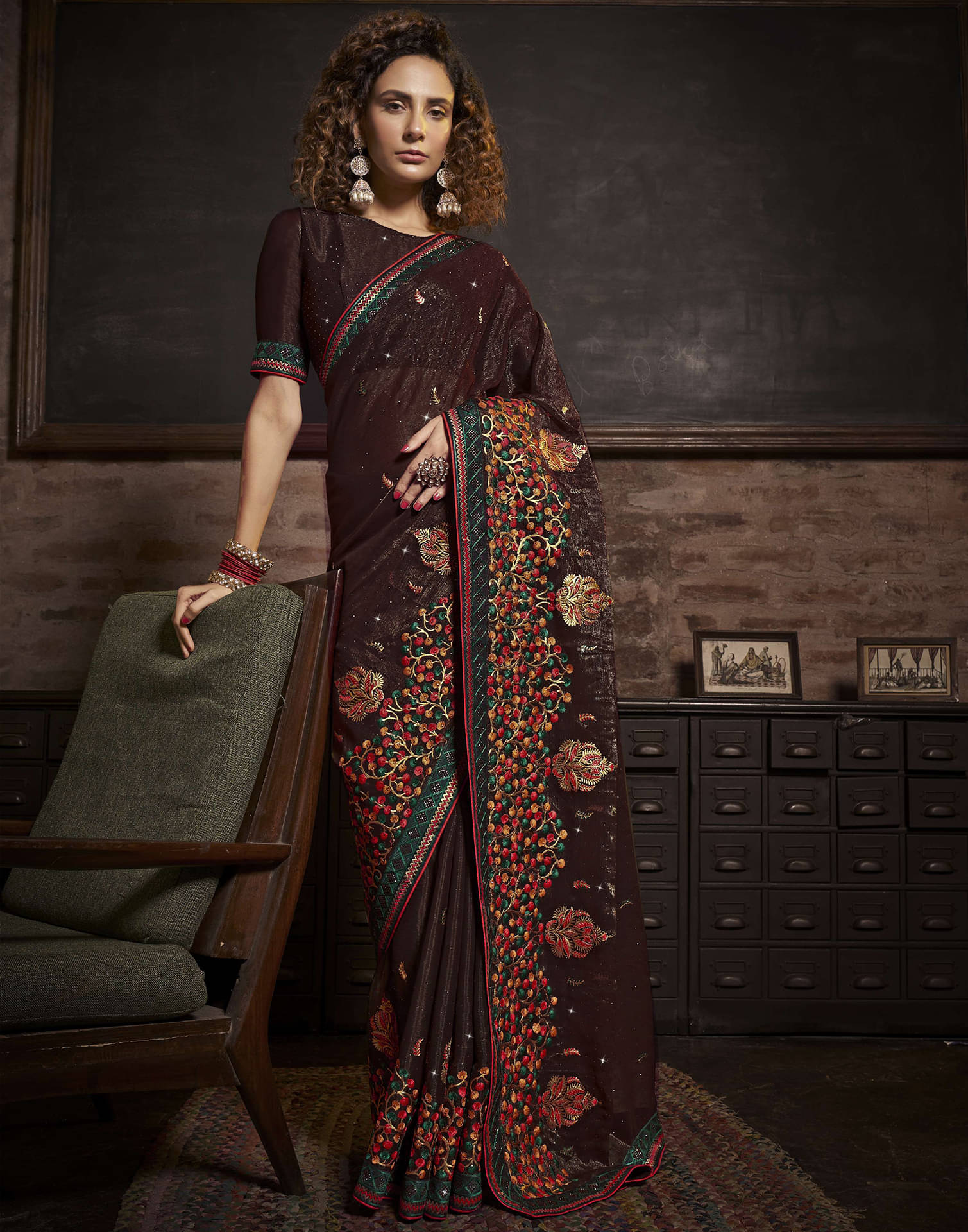     			Samah Chiffon Embroidered Saree With Unstitched Blouse Piece ( Brown )