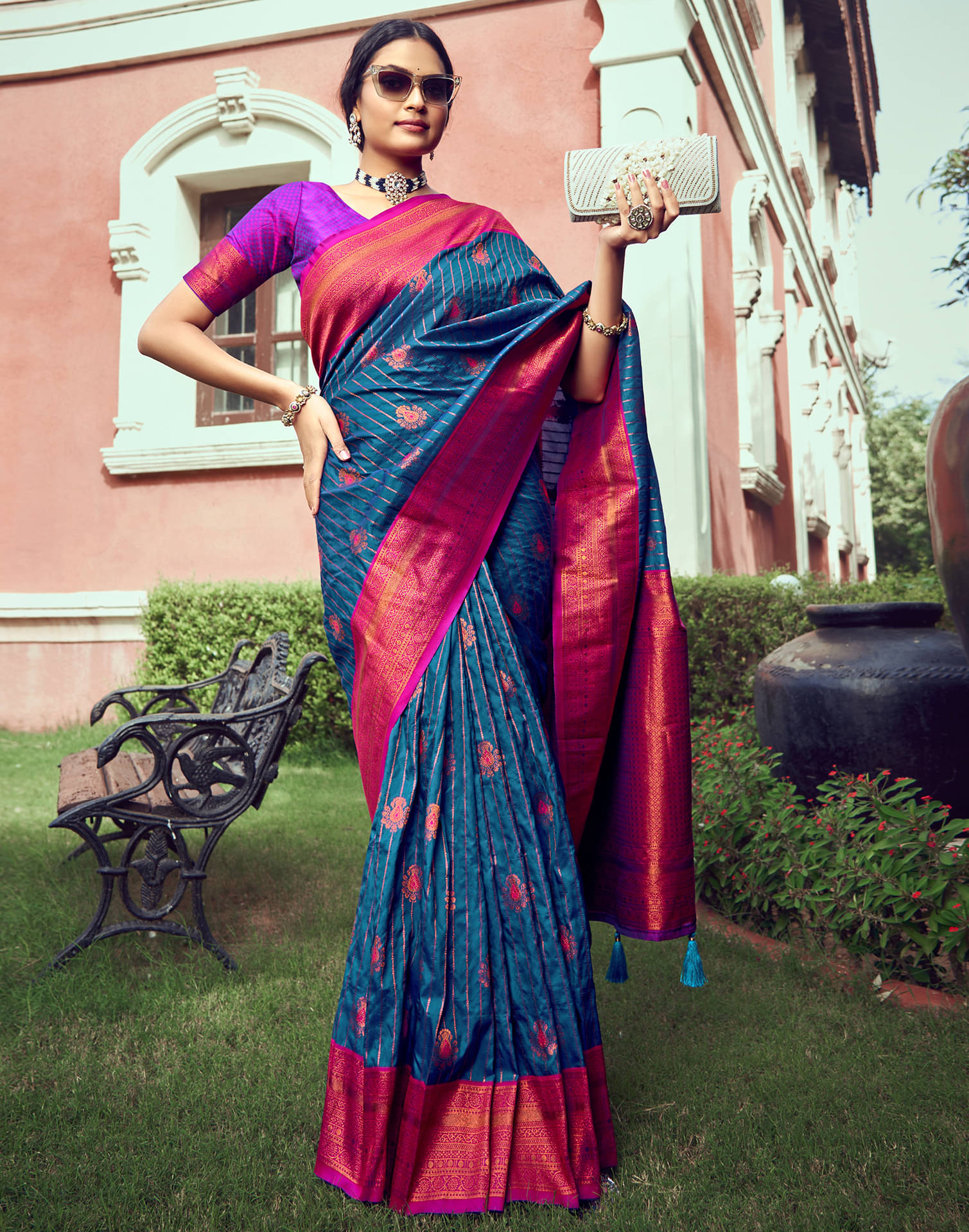 Samah Silk Woven Saree With Unstitched Blouse Piece ( Navy Blue ) Samah Silk Woven Saree With Unstitched Blouse Piece ( Navy Blue )