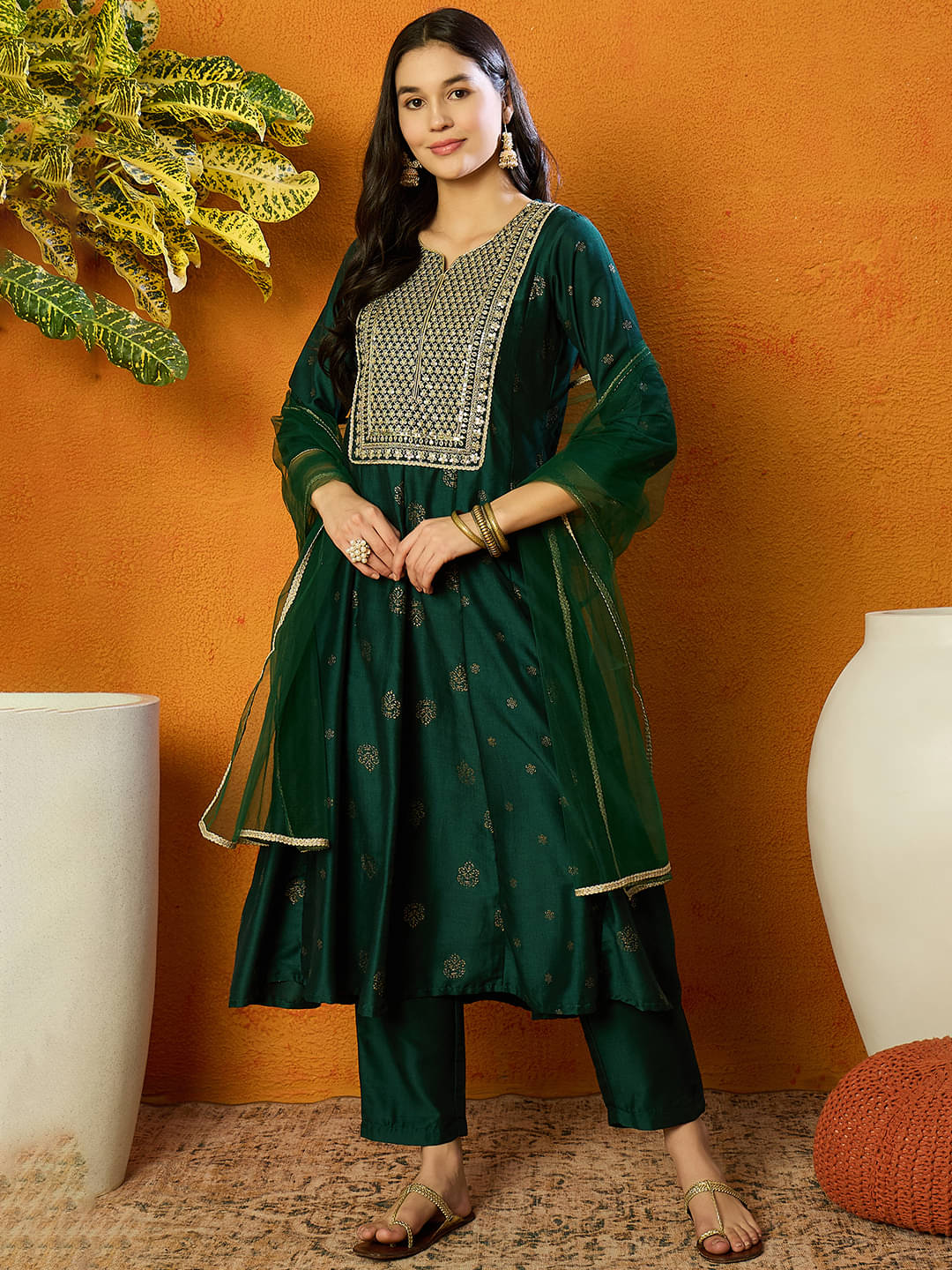 Vaamsi Women Silk Blend Embroidered Anarkali Kurti With Churidar ( Green ) Vaamsi Women Silk Blend Embroidered Anarkali Kurti With Churidar ( Green )