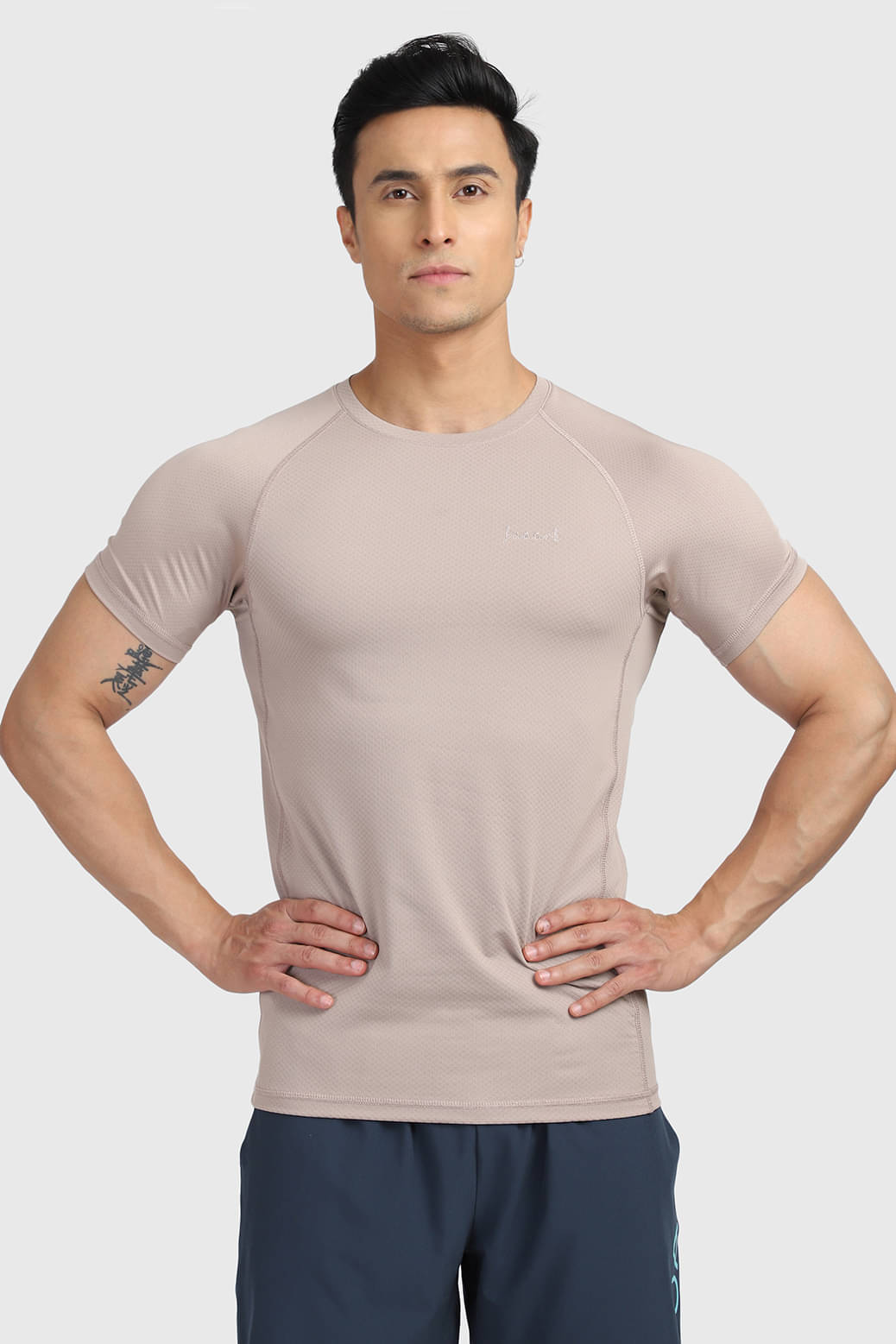 Fuaark Beige Polyester Slim Fit Men's Sports T-Shirt ( Pack of 1 ) Fuaark Beige Polyester Slim Fit Men's Sports T-Shirt ( Pack of 1 )