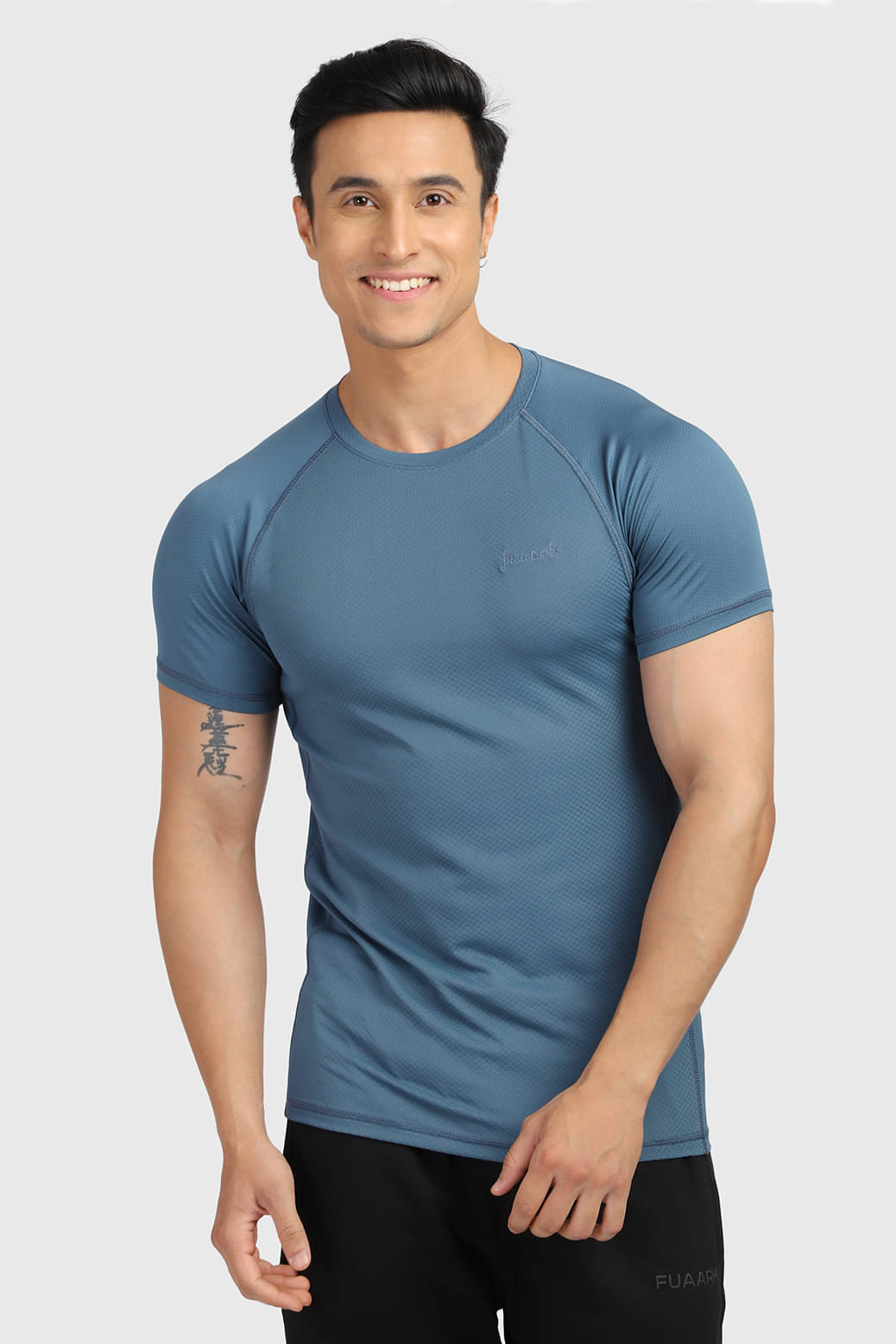 Fuaark Blue Polyester Slim Fit Men's Sports T-Shirt ( Pack of 1 ) Fuaark Blue Polyester Slim Fit Men's Sports T-Shirt ( Pack of 1 )