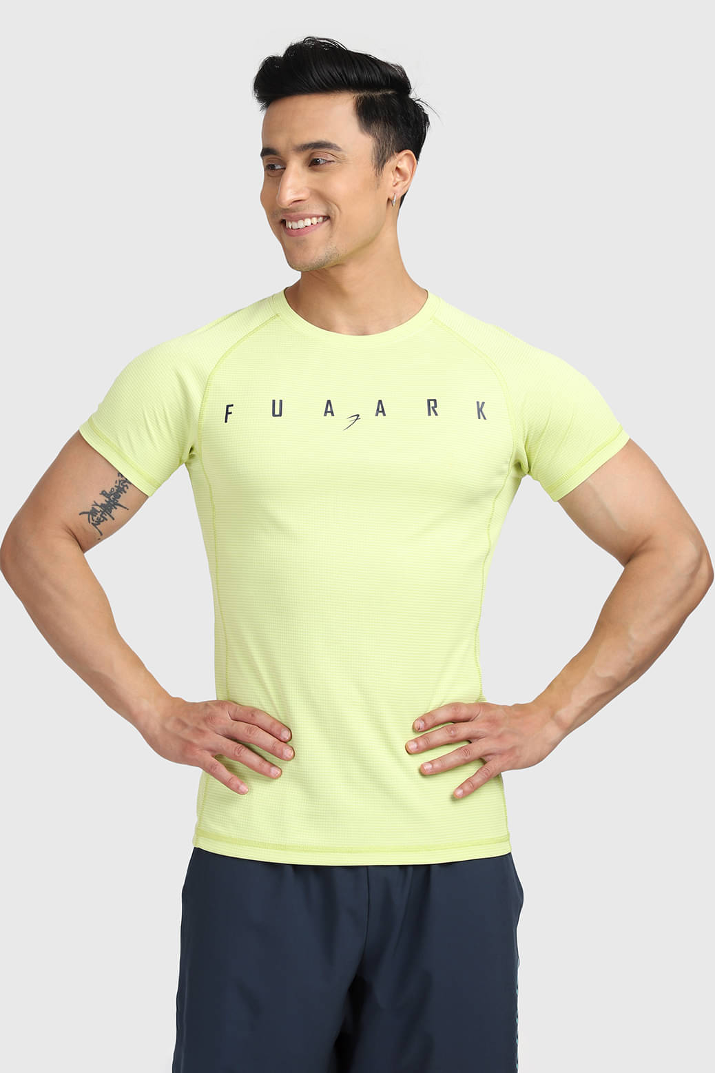 Fuaark Lime Green Polyester Slim Fit Men's Sports T-Shirt ( Pack of 1 ) Fuaark Lime Green Polyester Slim Fit Men's Sports T-Shirt ( Pack of 1 )