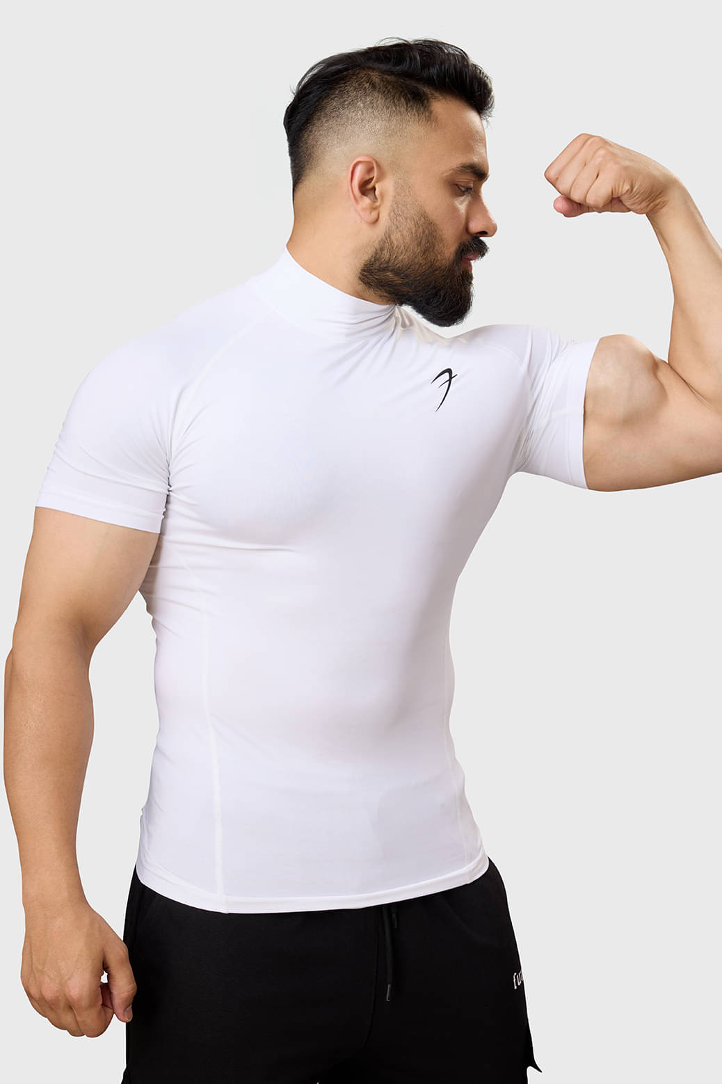 Fuaark White Polyester Slim Fit Men's Compression T-Shirt ( Pack of 1 ) Fuaark White Polyester Slim Fit Men's Compression T-Shirt ( Pack of 1 )