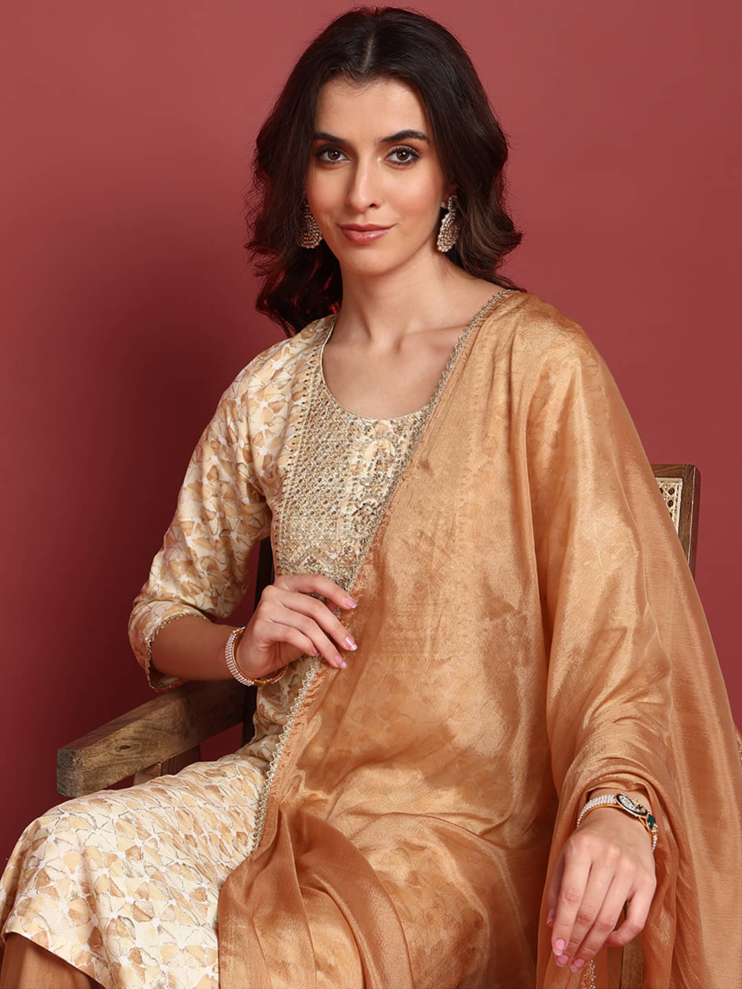 Vaamsi Women Rayon Embroidered Straight Kurti With Pants ( Brown ) Vaamsi Women Rayon Embroidered Straight Kurti With Pants ( Brown )