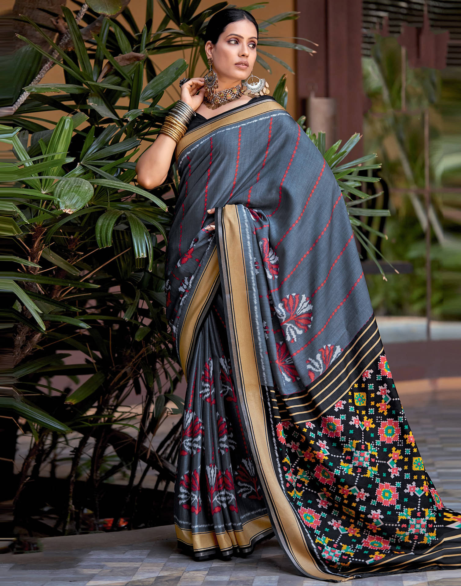    			Samah Silk Printed Saree With Unstitched Blouse Piece ( Grey )