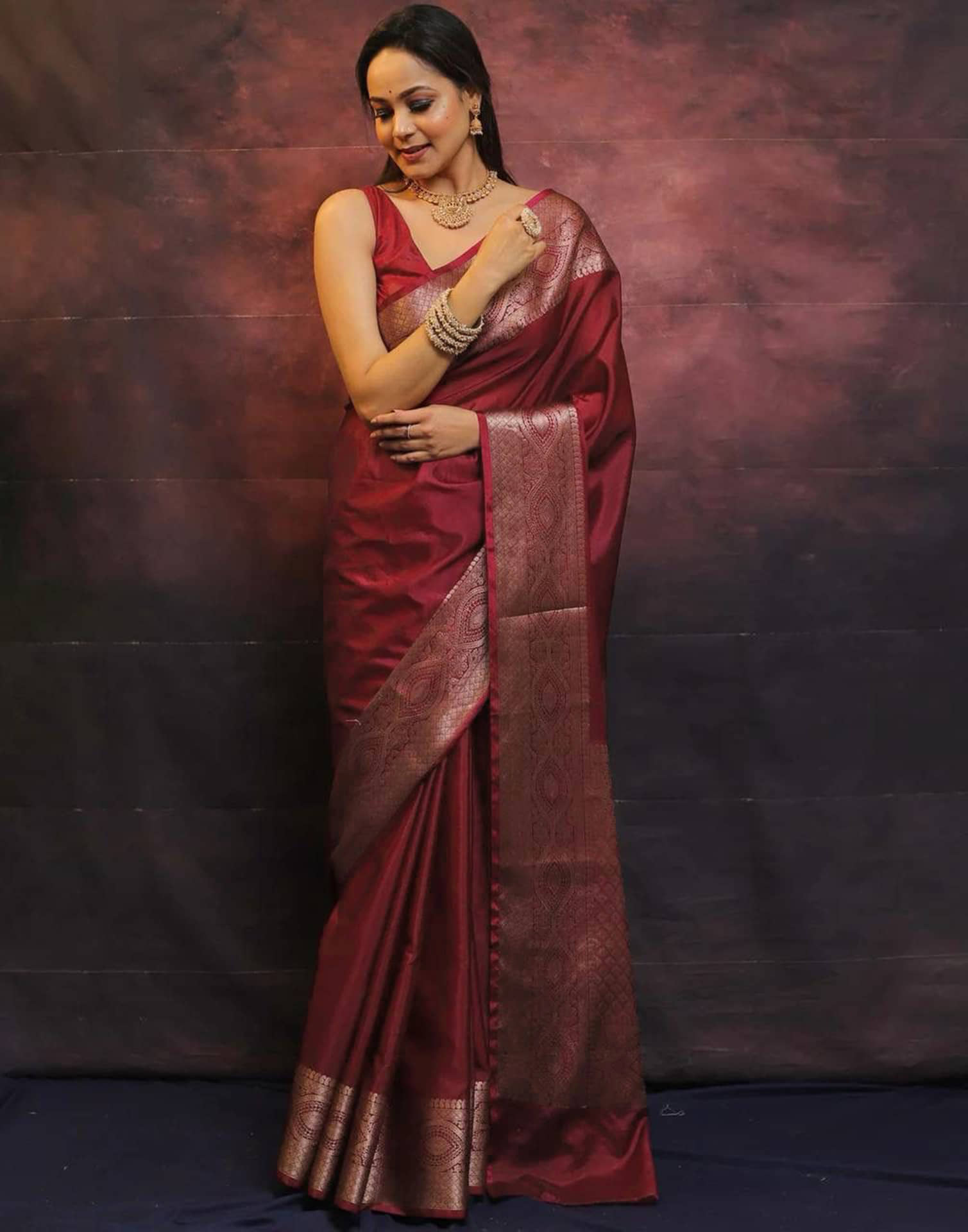 Samah Silk Woven Saree With Unstitched Blouse Piece ( Maroon ) - Sarees | Buy online on ZillyBuy