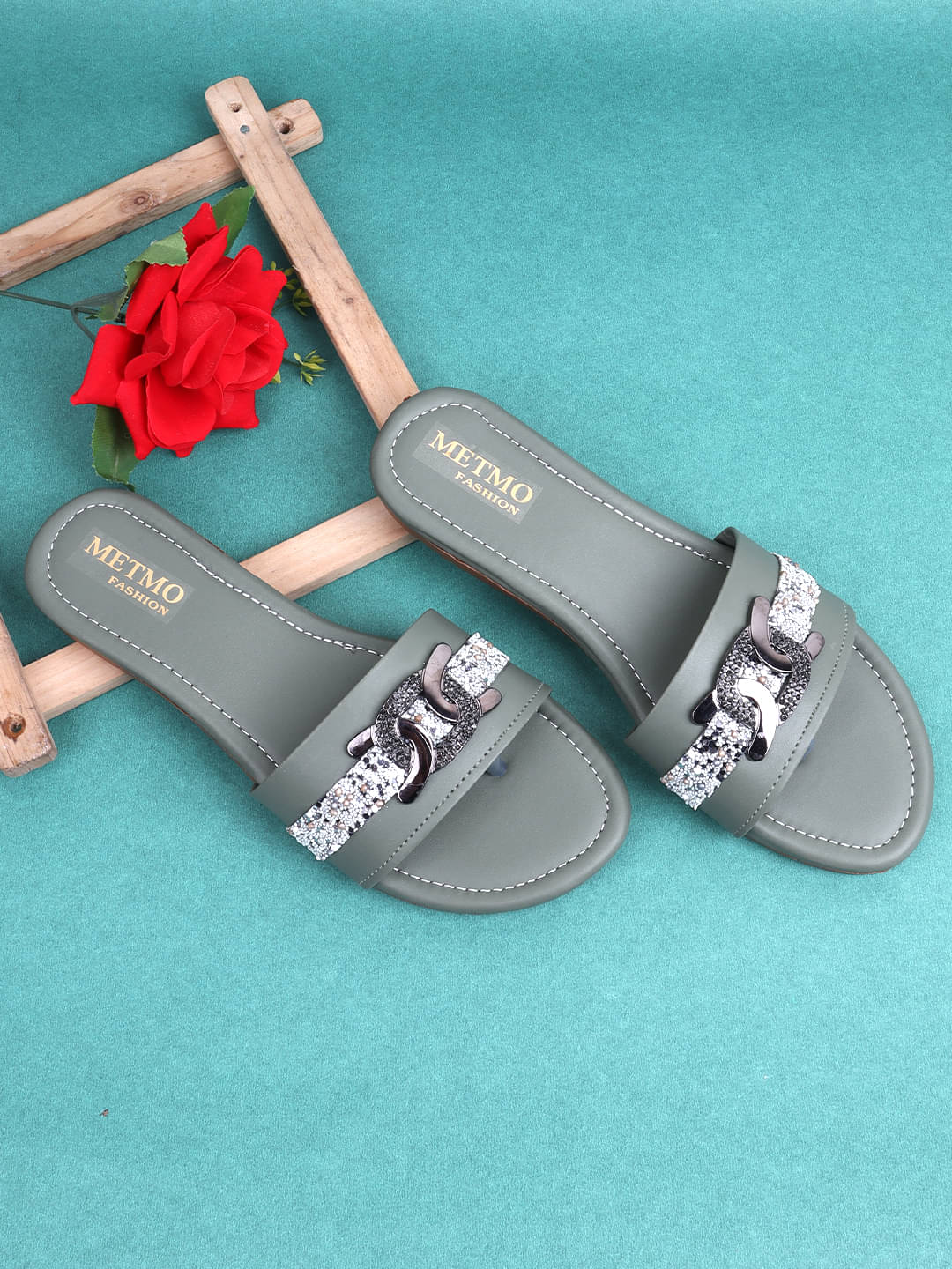     			Metmo Green Women's Slide Flip Flop