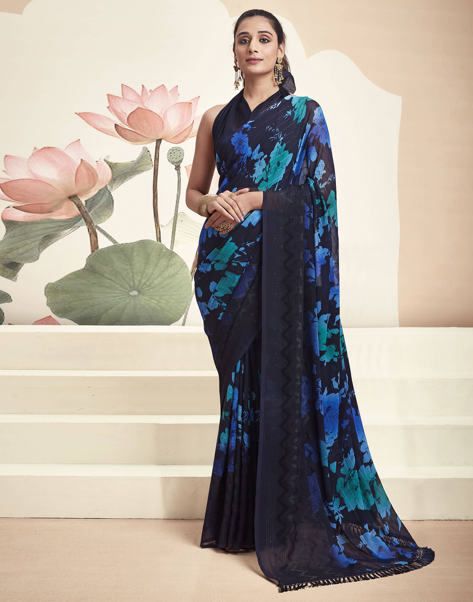 Satrani Georgette Printed Saree With Unstitched Blouse Piece ( Navy Blue ) Satrani Georgette Printed Saree With Unstitched Blouse Piece ( Navy Blue )