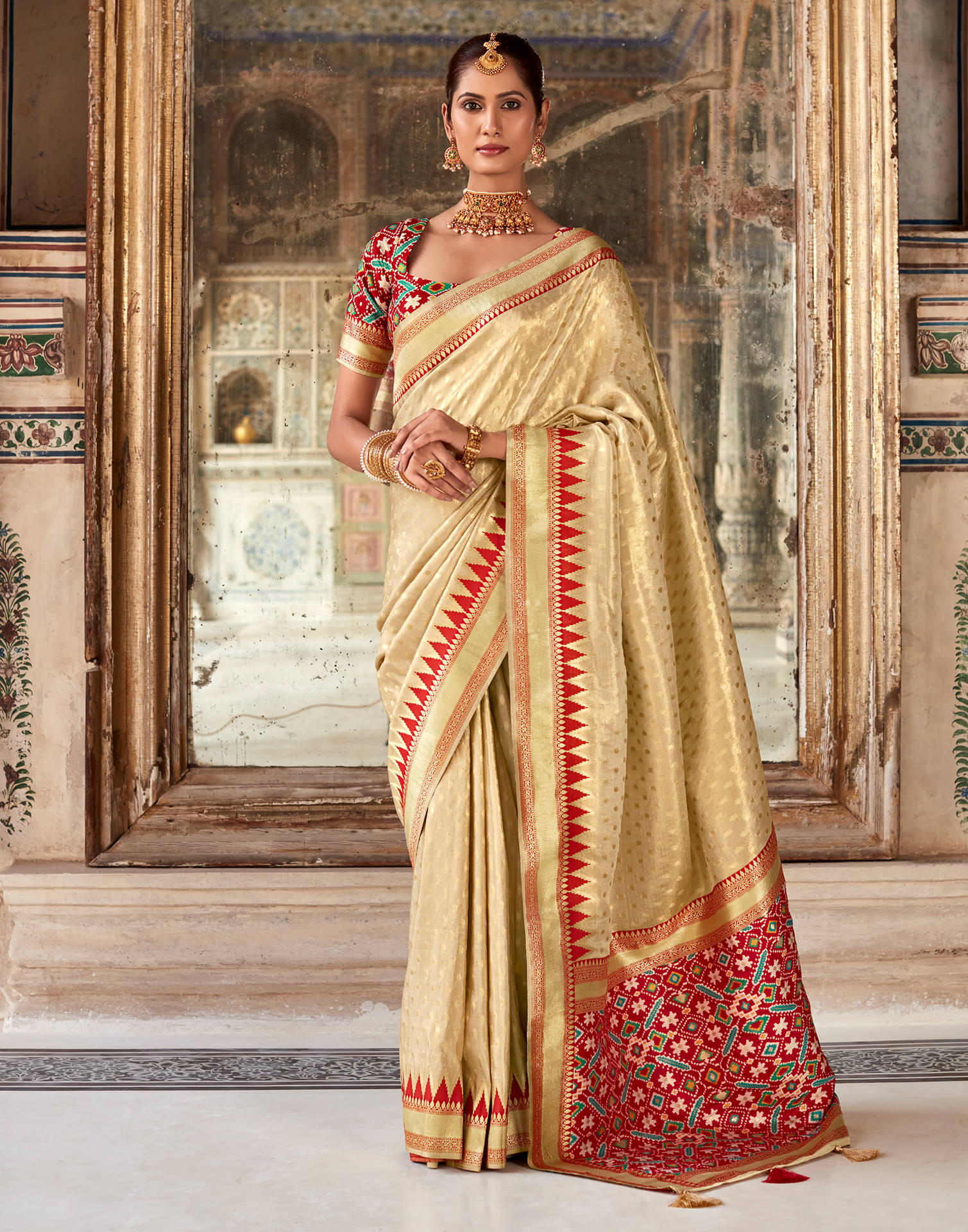 Satrani Silk Woven Saree With Unstitched Blouse Piece ( Beige ) Satrani Silk Woven Saree With Unstitched Blouse Piece ( Beige )
