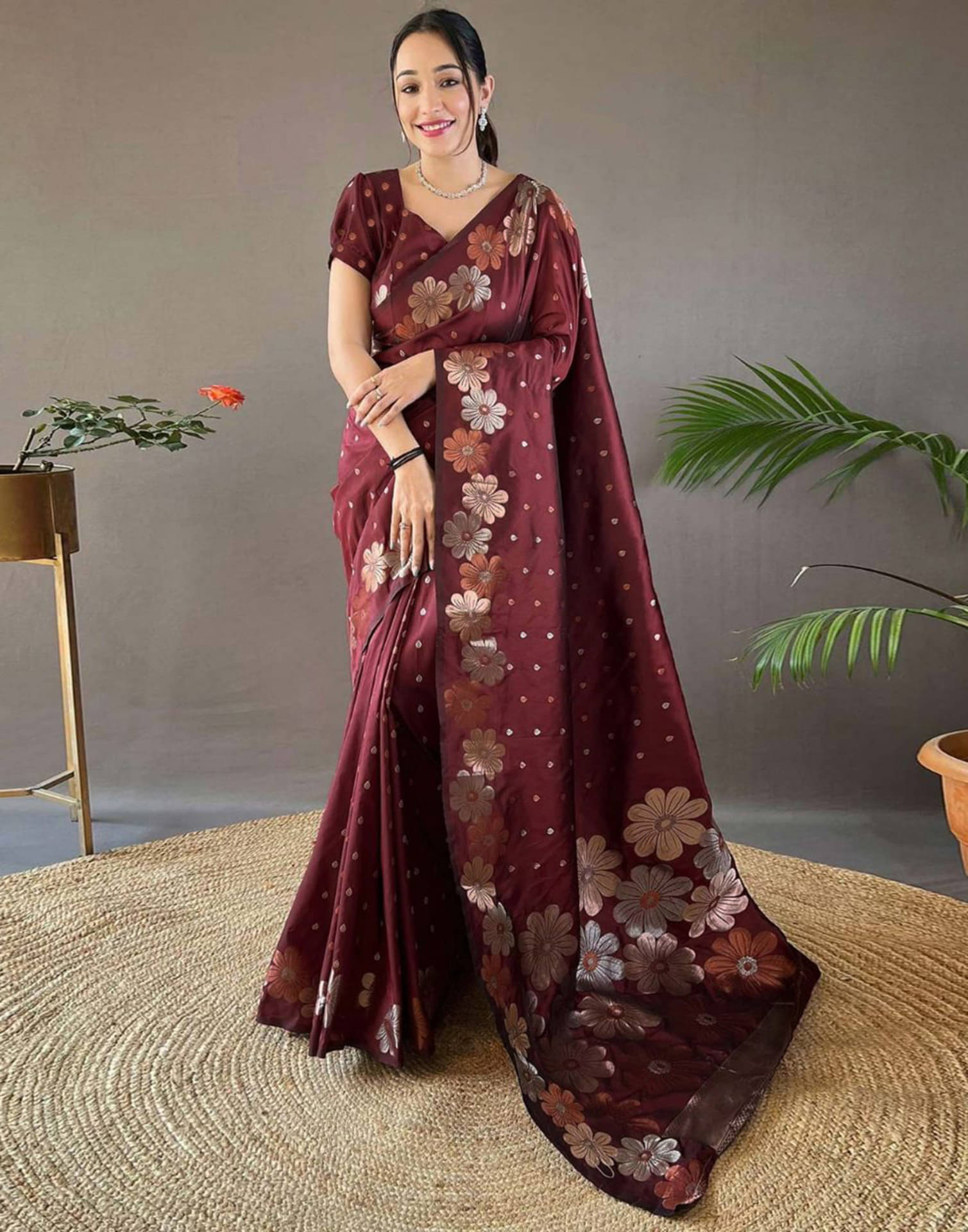     			Satrani Silk Woven Saree With Unstitched Blouse Piece ( Maroon )