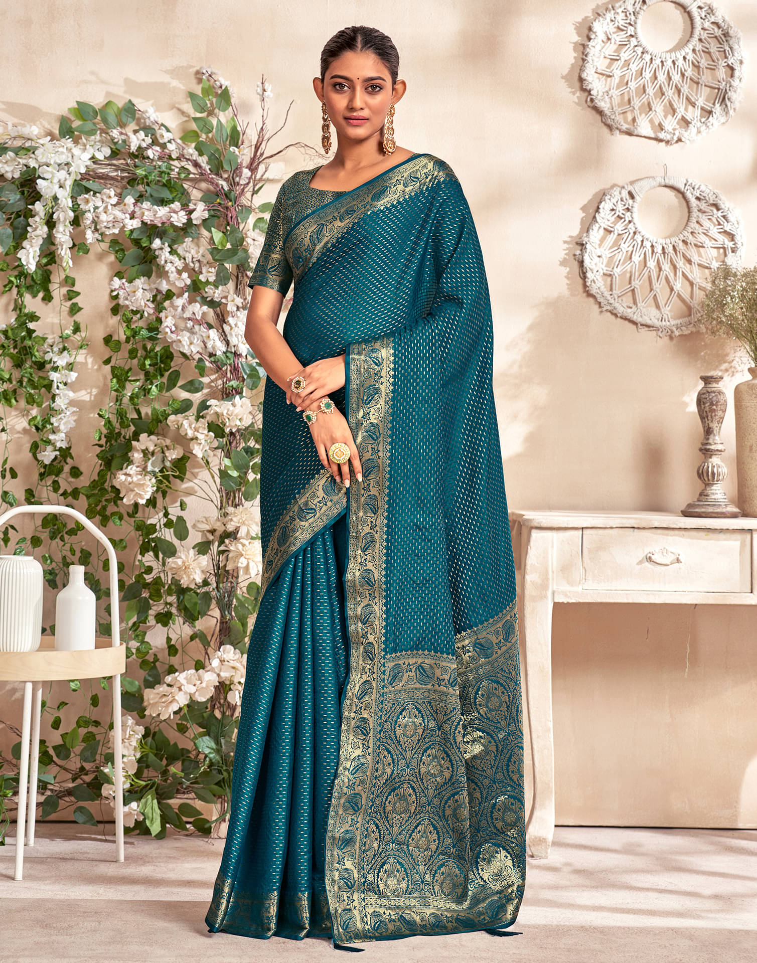 Satrani Viscose Woven Saree With Unstitched Blouse Piece ( Rama ) Satrani Viscose Woven Saree With Unstitched Blouse Piece ( Rama )