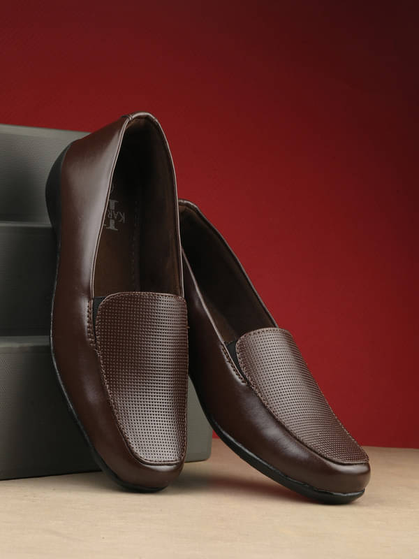     			KARADDI Brown Women's Loafers