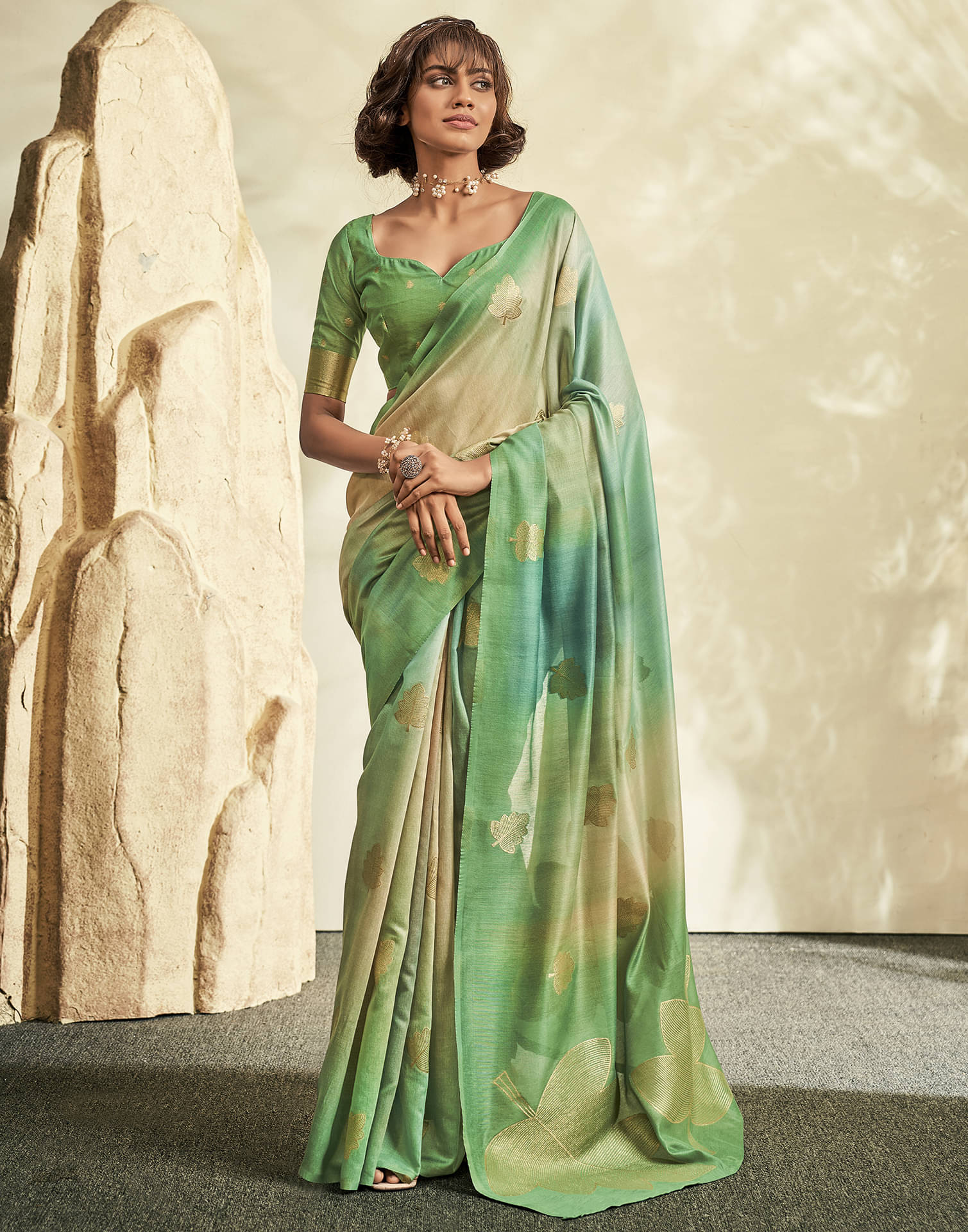 Satrani Cotton Blend Woven Saree With Unstitched Blouse Piece ( Light Green ) Satrani Cotton Blend Woven Saree With Unstitched Blouse Piece ( Light Green )