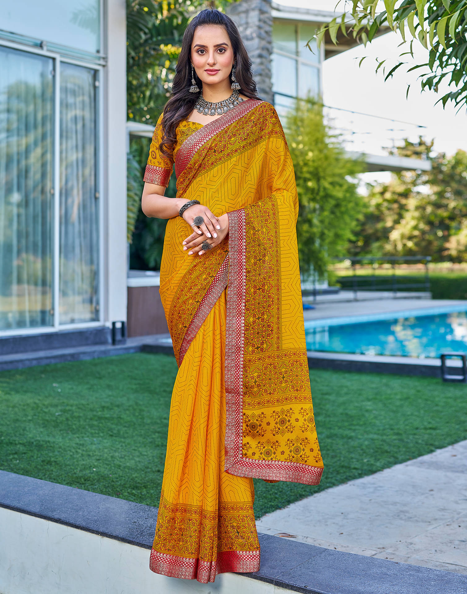     			Satrani Georgette Printed Saree With Unstitched Blouse Piece ( Yellow )