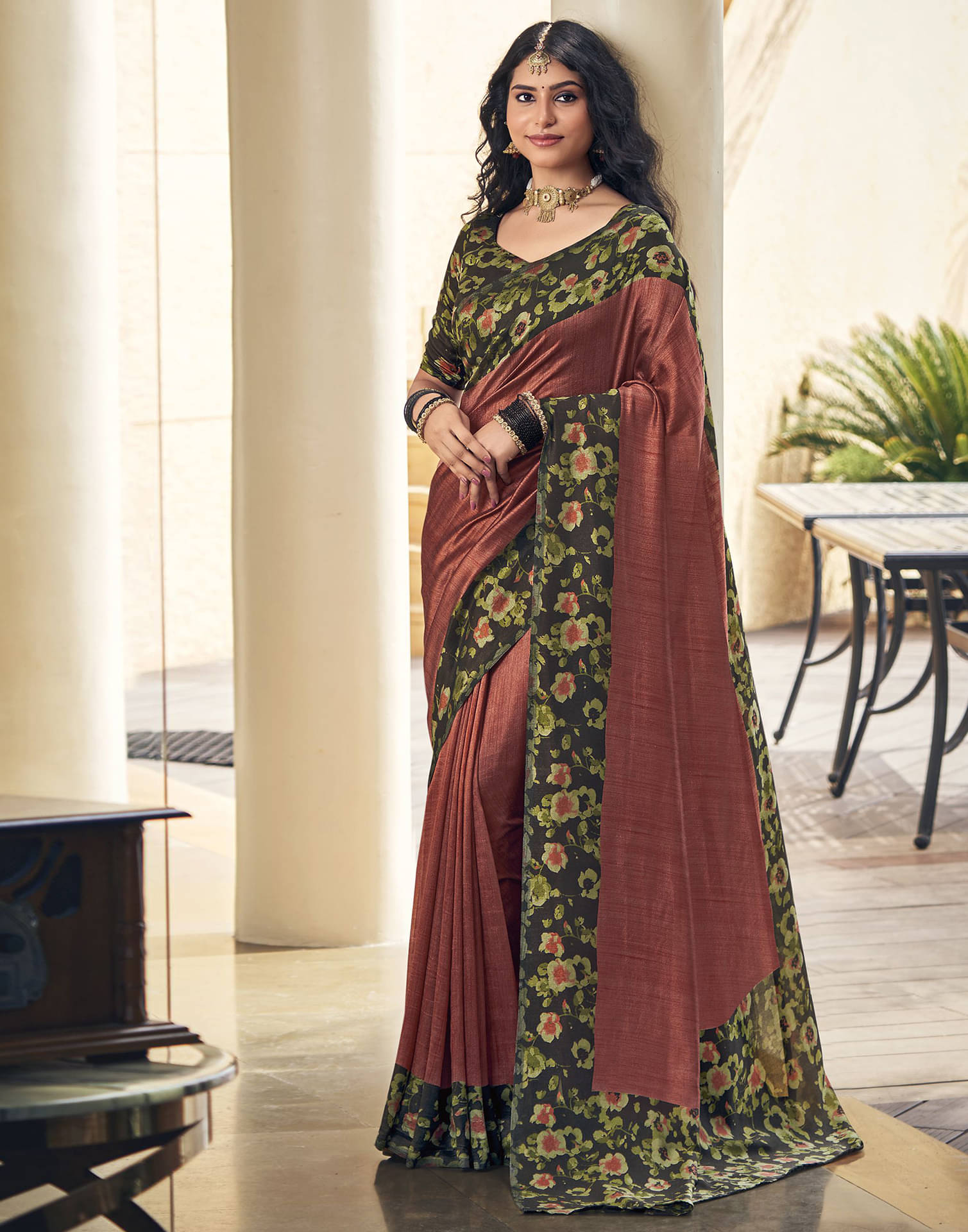     			Satrani Silk Blend Printed Saree With Unstitched Blouse Piece ( Brown )