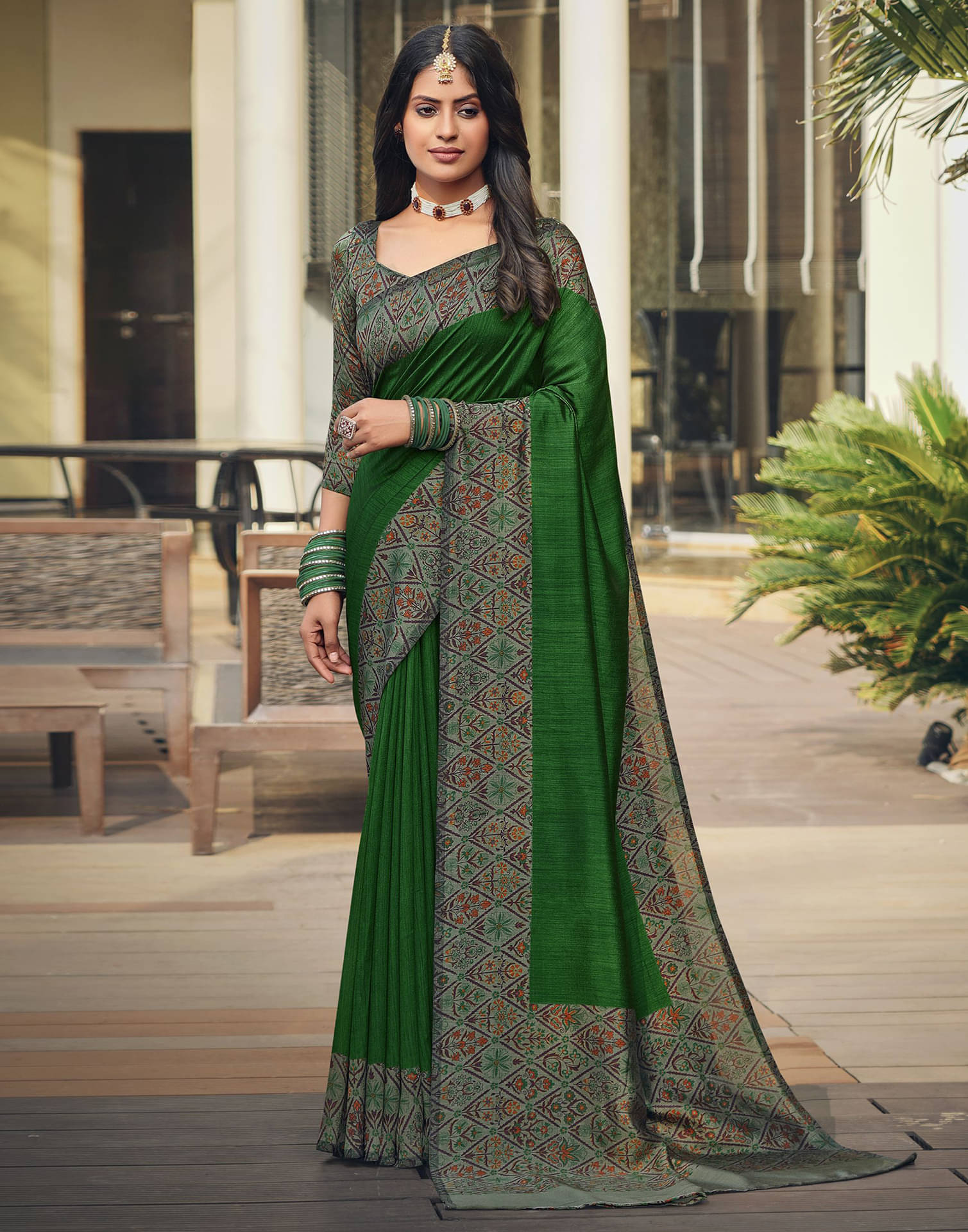 Satrani Silk Blend Printed Saree With Unstitched Blouse Piece ( Green ) Satrani Silk Blend Printed Saree With Unstitched Blouse Piece ( Green )
