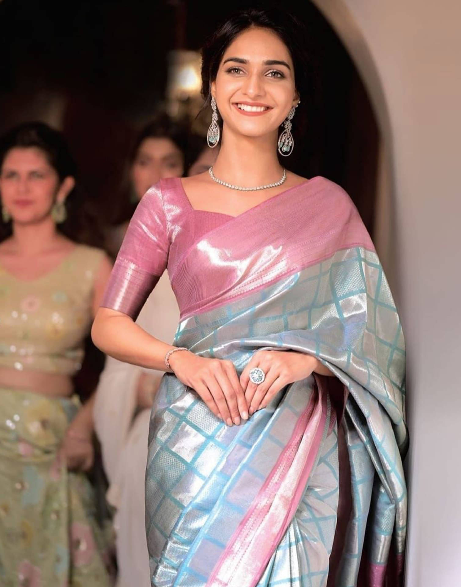     			Satrani Silk Blend Woven Saree With Unstitched Blouse Piece ( Light Blue )