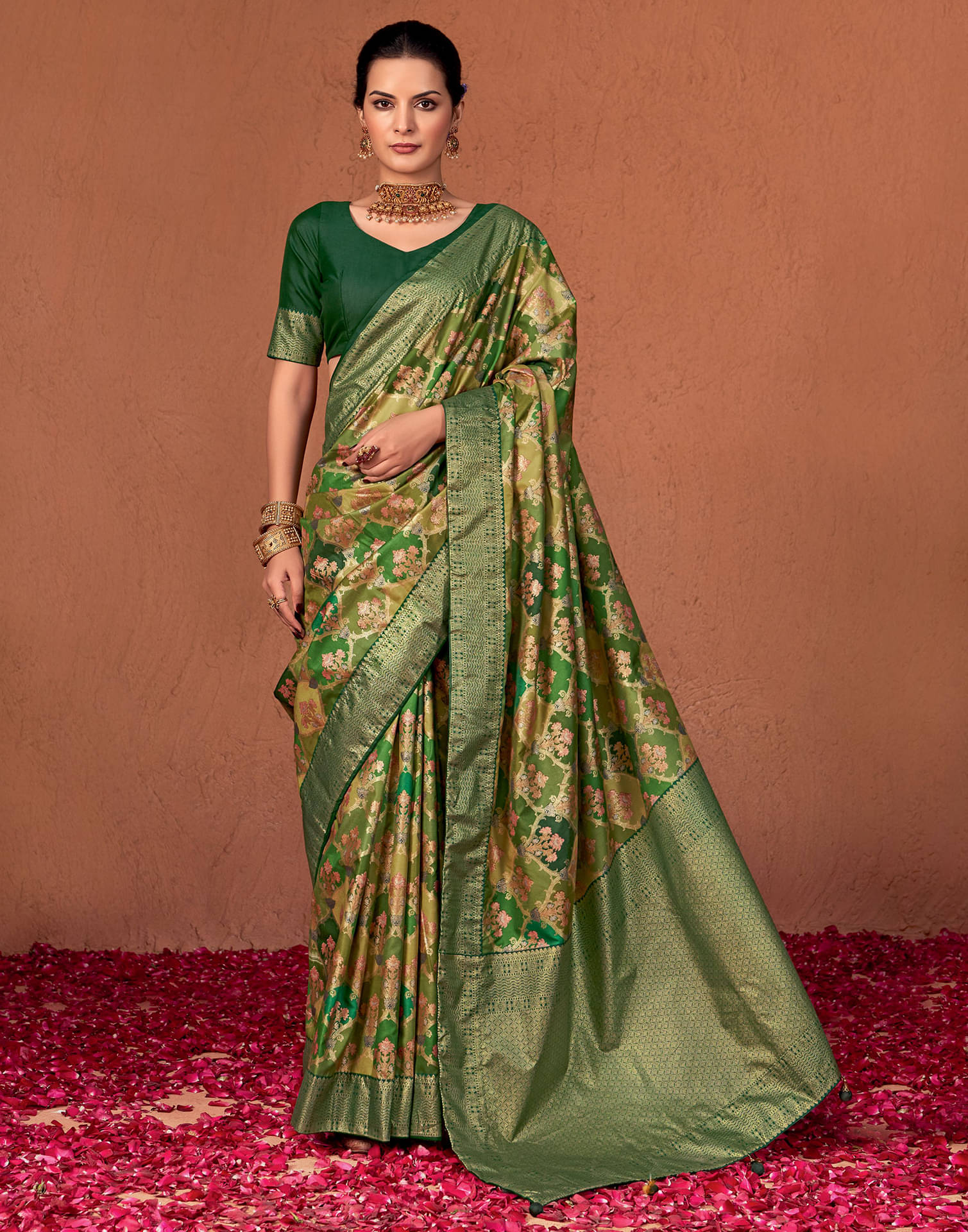 Satrani Silk Printed Saree With Unstitched Blouse Piece ( Green ) Satrani Silk Printed Saree With Unstitched Blouse Piece ( Green )