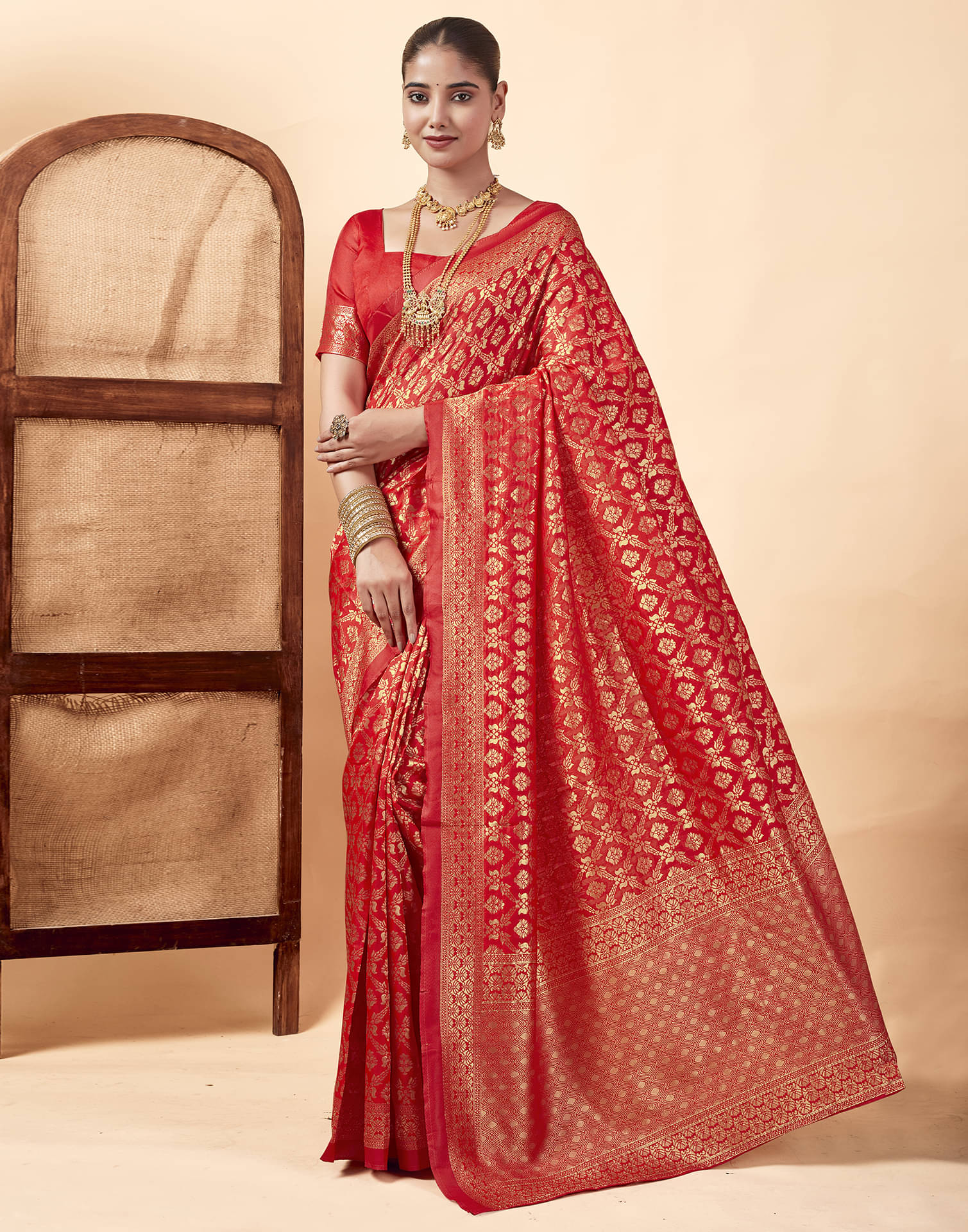 Samah Art Silk Self Design Saree With Unstitched Blouse Piece ( Red ) Samah Art Silk Self Design Saree With Unstitched Blouse Piece ( Red )