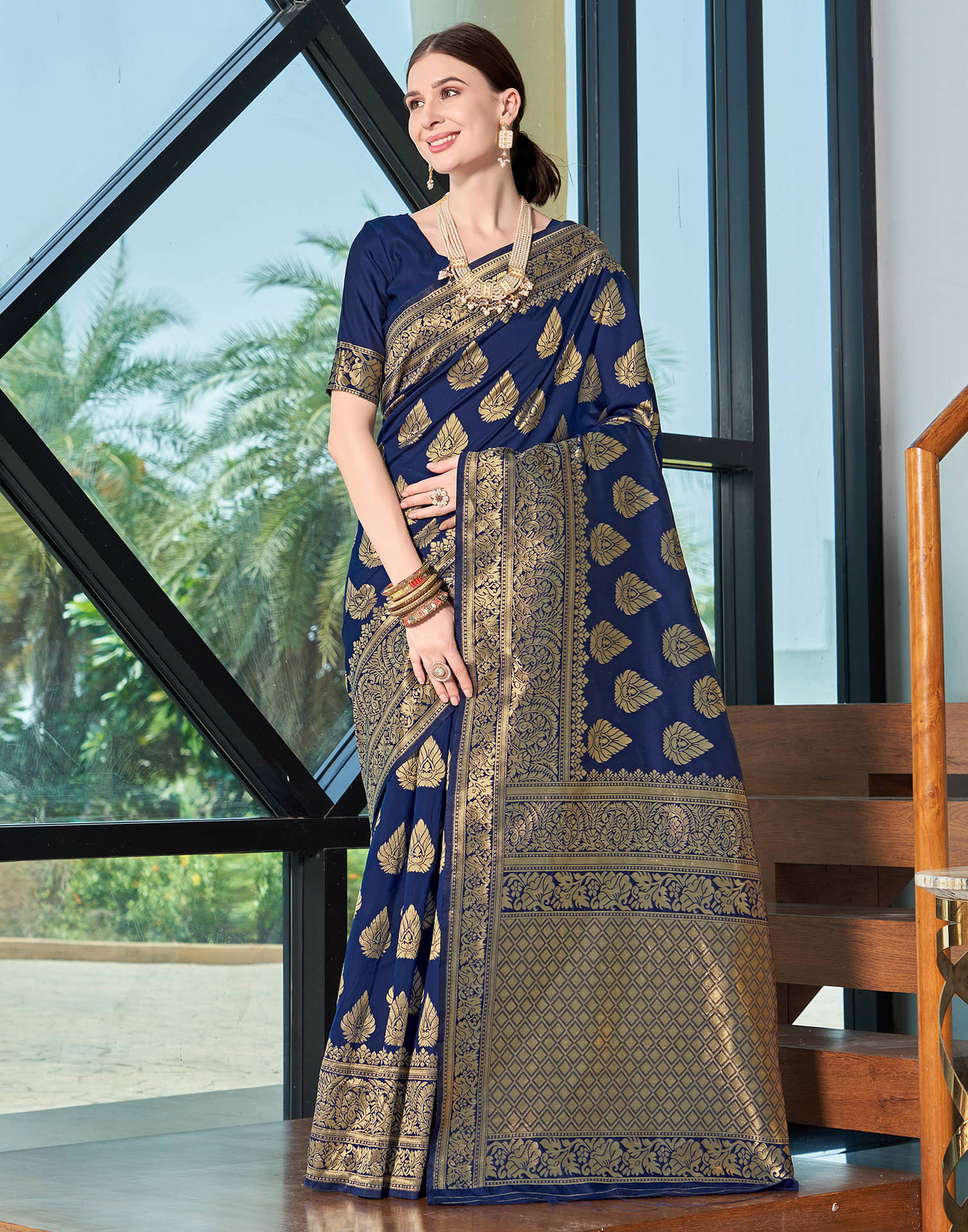 Samah Art Silk Woven Saree With Unstitched Blouse Piece ( Navy Blue ) Samah Art Silk Woven Saree With Unstitched Blouse Piece ( Navy Blue )