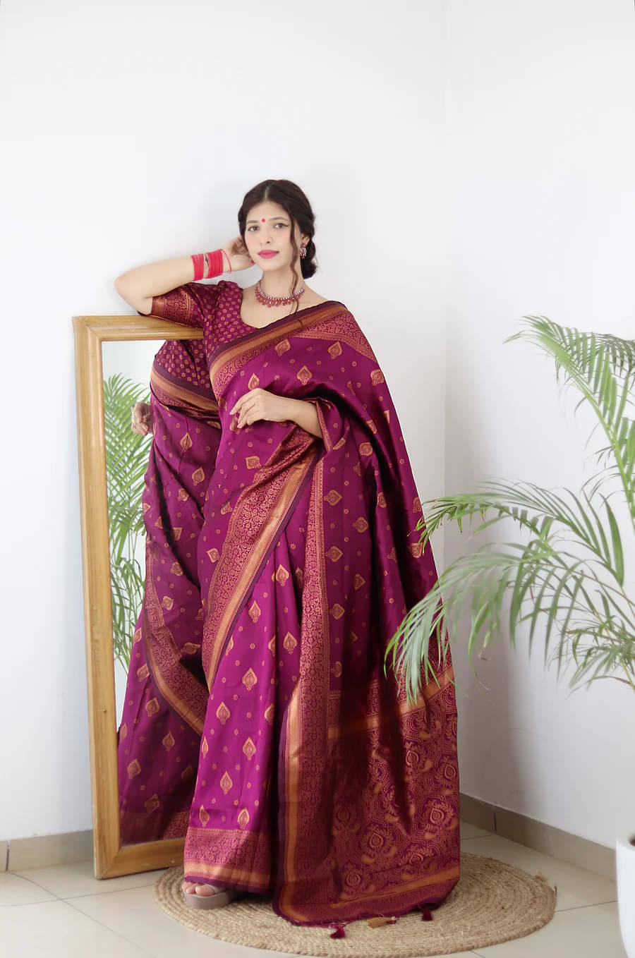     			kedar fab Jacquard Woven Saree With Unstitched Blouse Piece ( Purple )