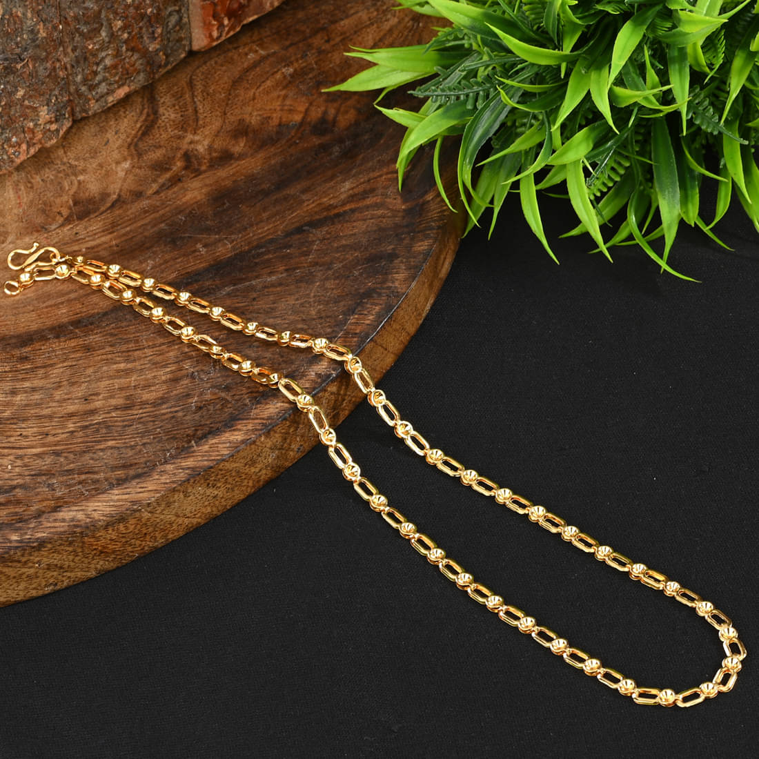 AanyaCentric Gold Plated Chain ( Set of 1 ) AanyaCentric Gold Plated Chain ( Set of 1 )