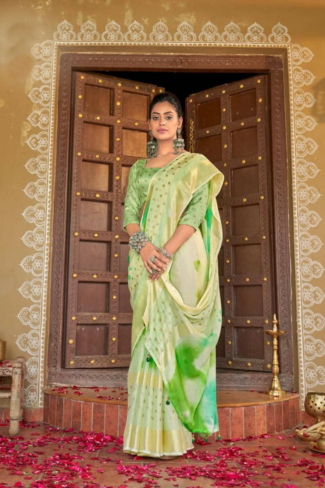     			Bhuwal Fashion Chiffon Striped Saree With Unstitched Blouse Piece ( Green )