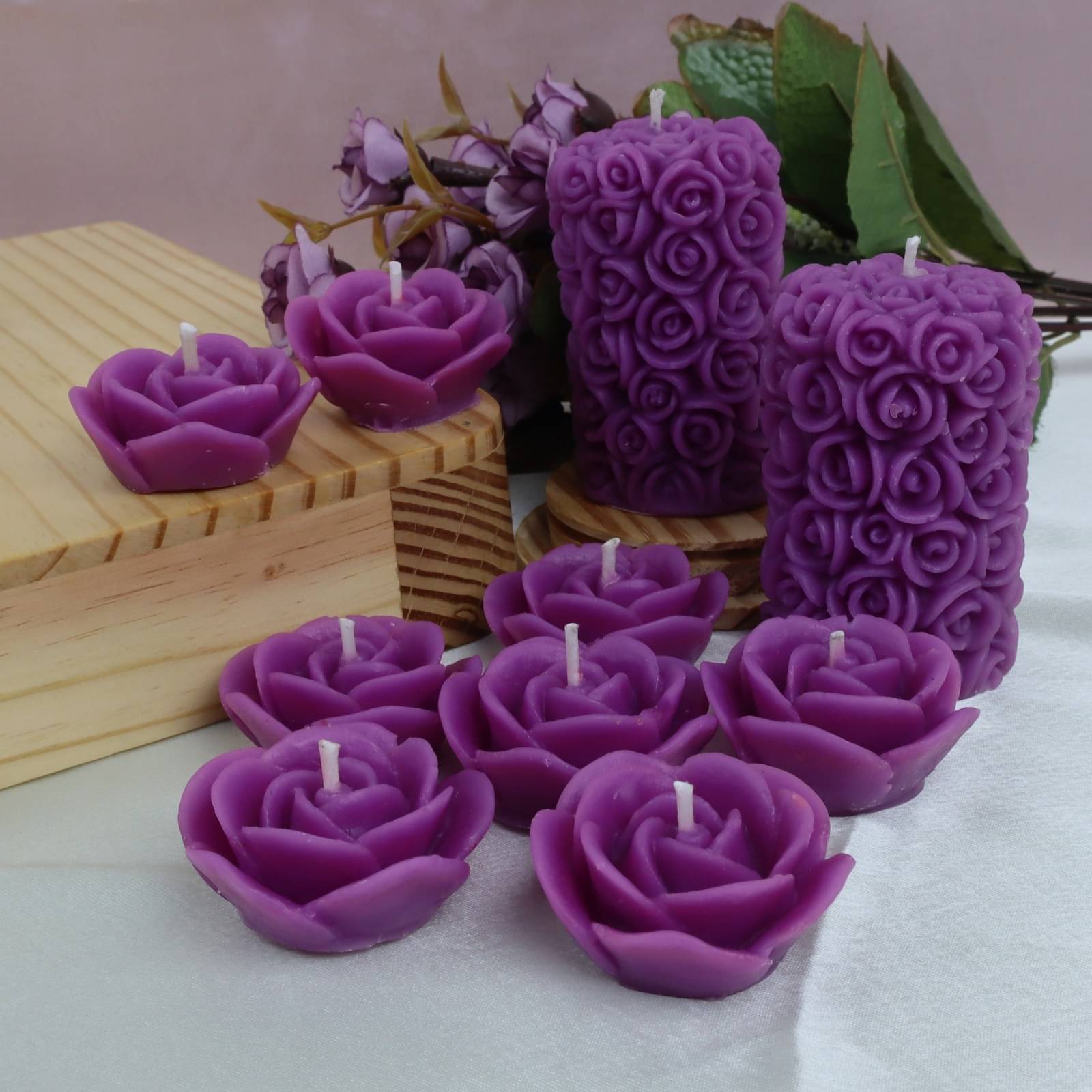     			Shraddha Creation Purple Floral Floating Candle 7 cm ( Pack of 10 )